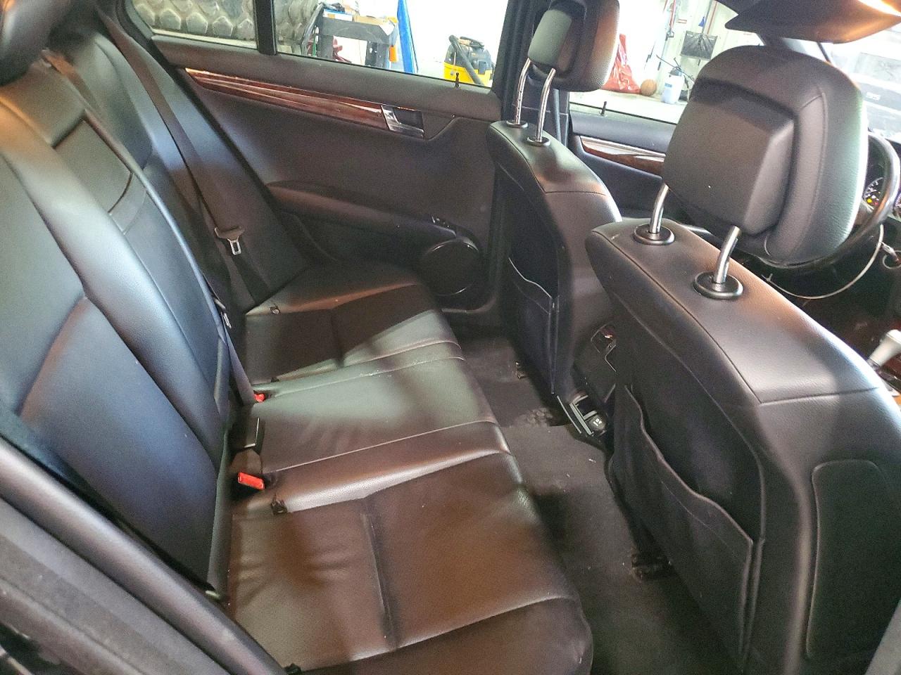 2011 Mercedes-benz C 300 4matic Black vin: WDDGF8BB6BR185962