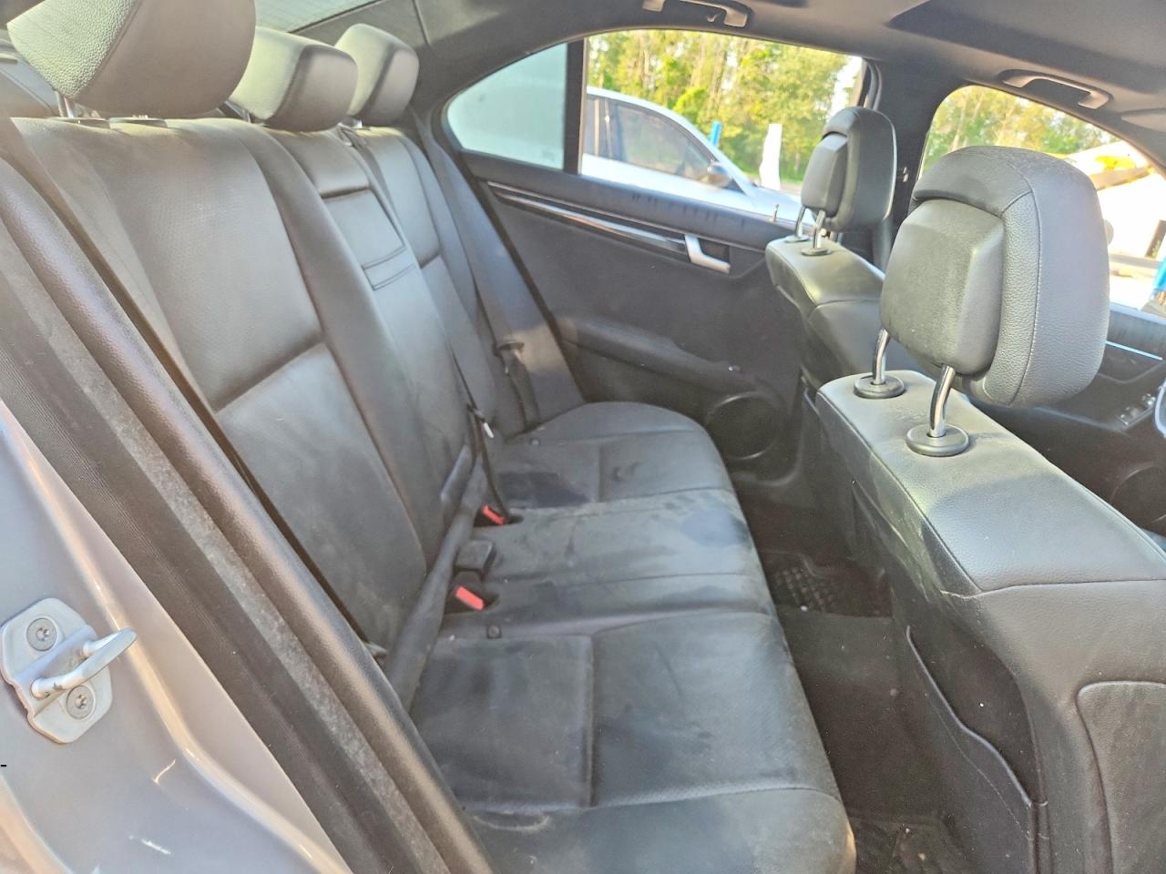 2012 Mercedes-benz C 300 4matic Gray vin: WDDGF8BB6CA601931