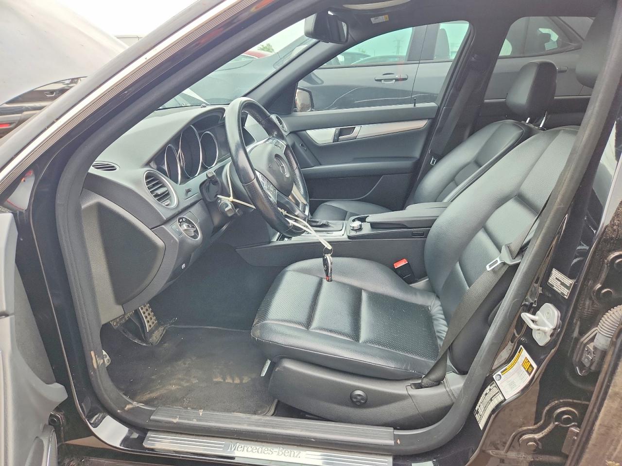 2012 Mercedes-benz C 300 4matic Black vin: WDDGF8BB6CA602576
