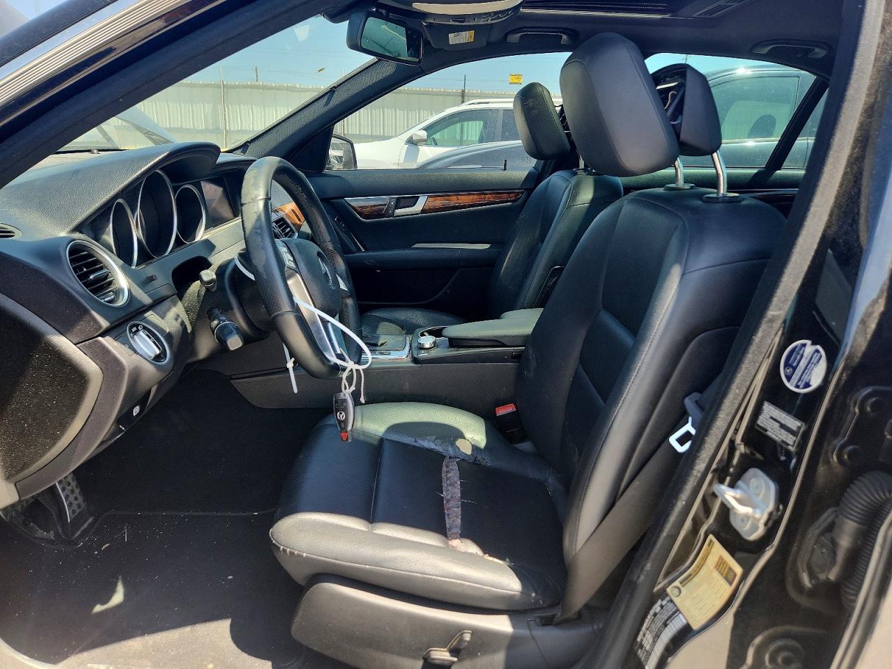 2012 Mercedes-benz C 300 4matic Black vin: WDDGF8BB6CA619152