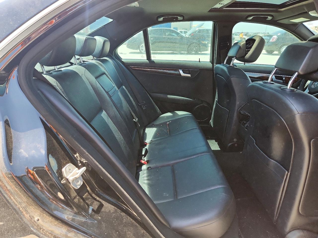 2012 Mercedes-benz C 300 4matic Black vin: WDDGF8BB6CA619152