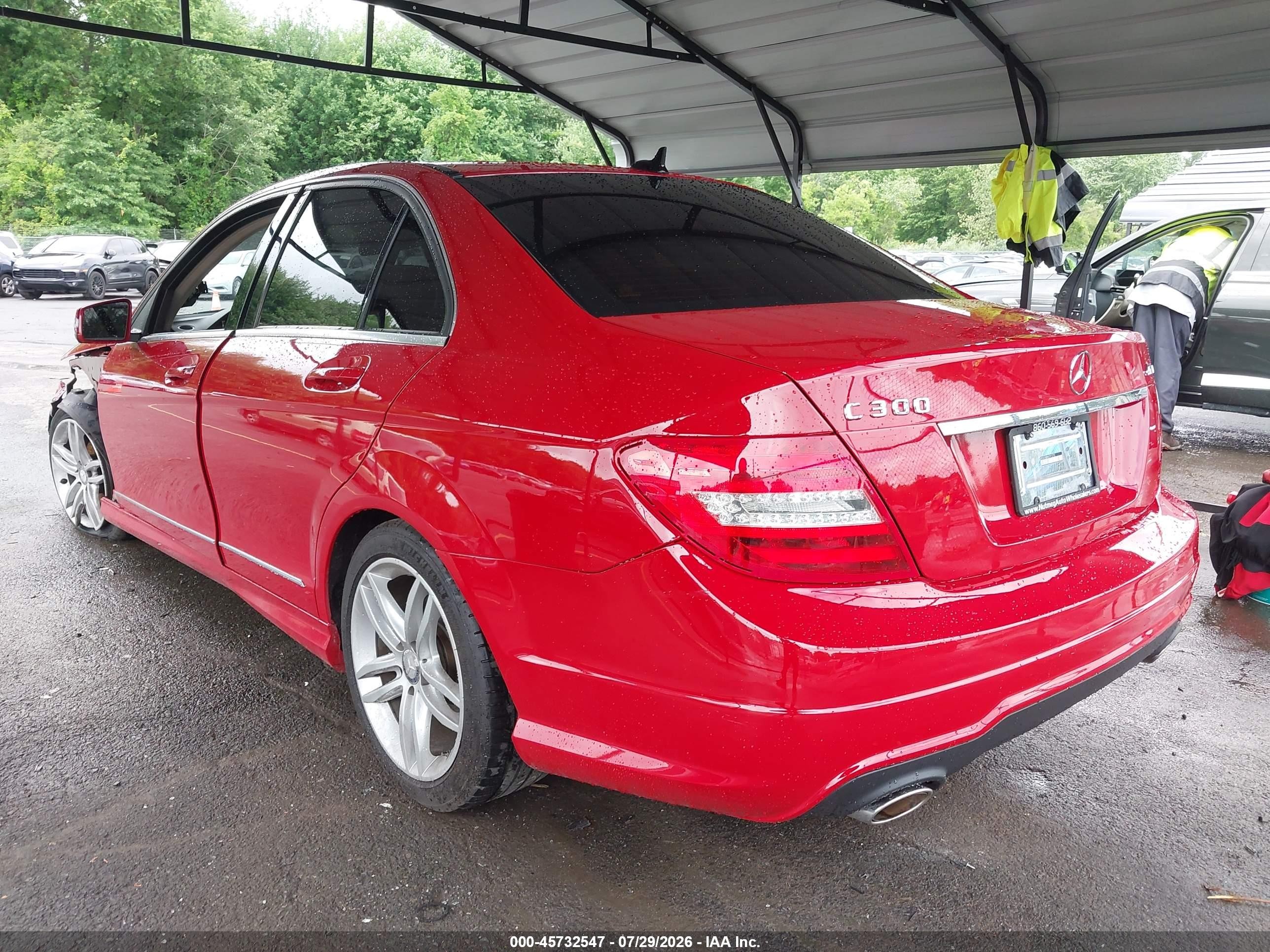 2012 Mercedes-benz C 300 Luxury 4matic/sport 4matic Red vin: WDDGF8BB6CF912732
