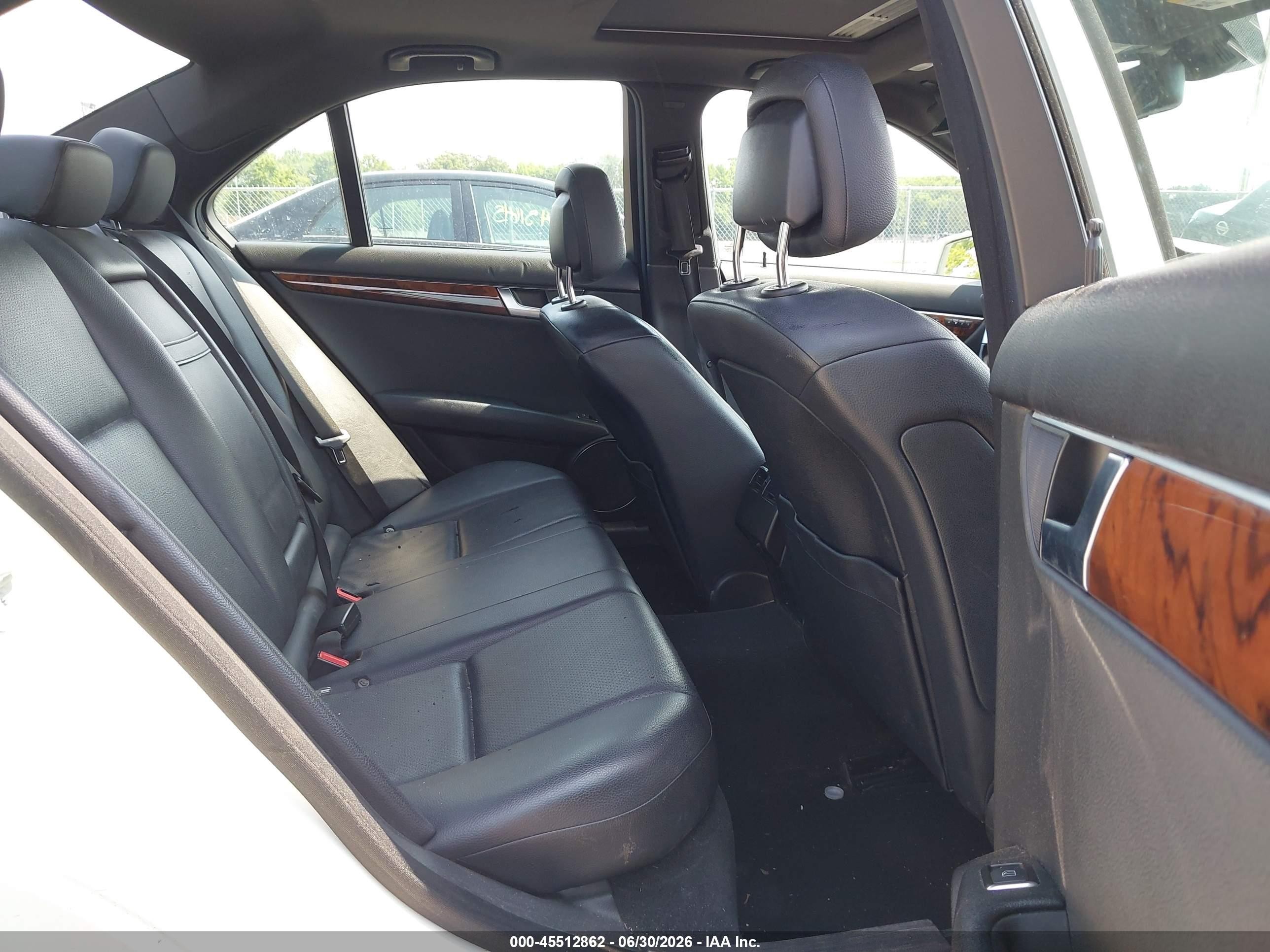 2012 Mercedes-benz C 300 Sport 4matic White vin: WDDGF8BB6CR205189