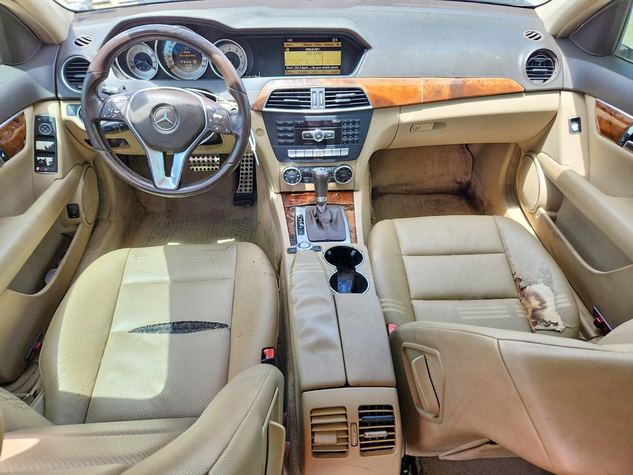 2012 Mercedes-benz C 300 4matic White vin: WDDGF8BB6CR206102