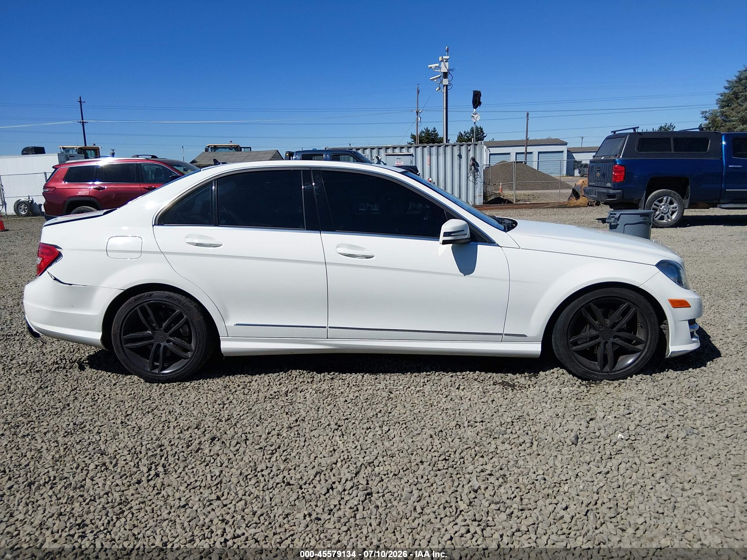 2012 Mercedes-benz C 300 Sport 4matic White vin: WDDGF8BB6CR233848