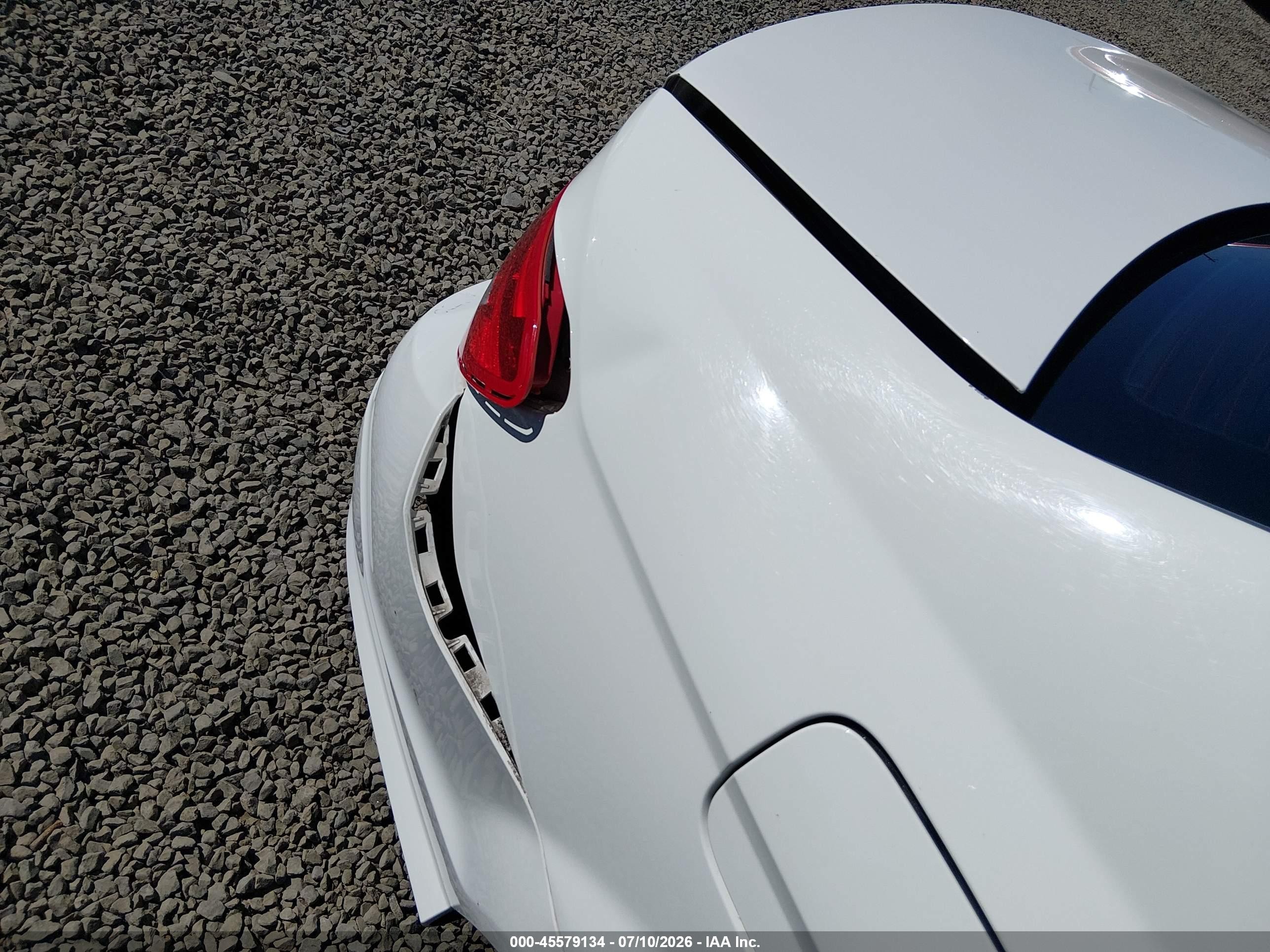 2012 Mercedes-benz C 300 Sport 4matic White vin: WDDGF8BB6CR233848