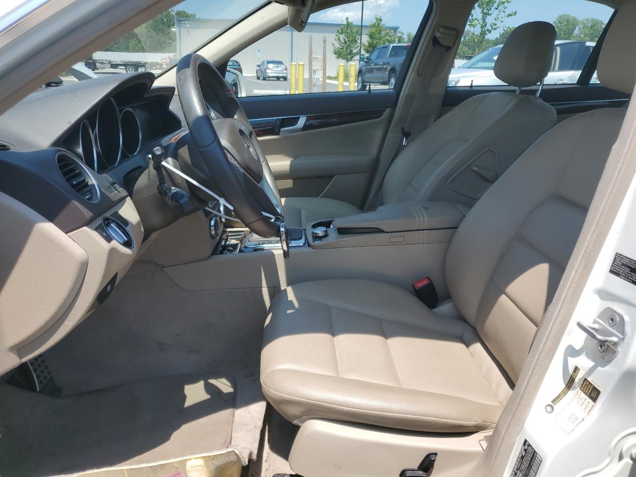 2012 Mercedes-benz C 300 4matic White vin: WDDGF8BB6CR238533
