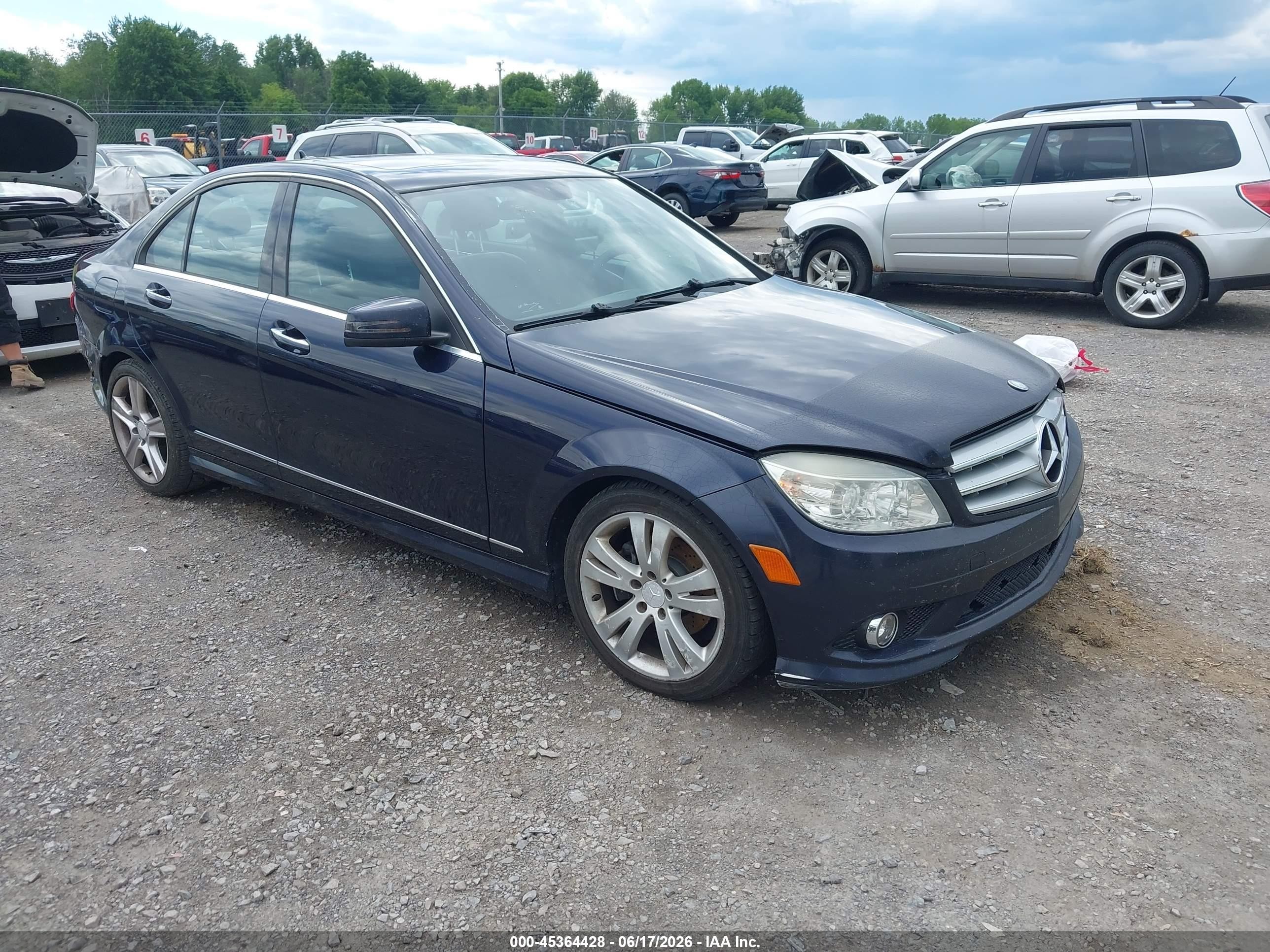 2010 Mercedes-benz C 300 Luxury 4matic/sport 4matic Синий vin: WDDGF8BB7AF400832