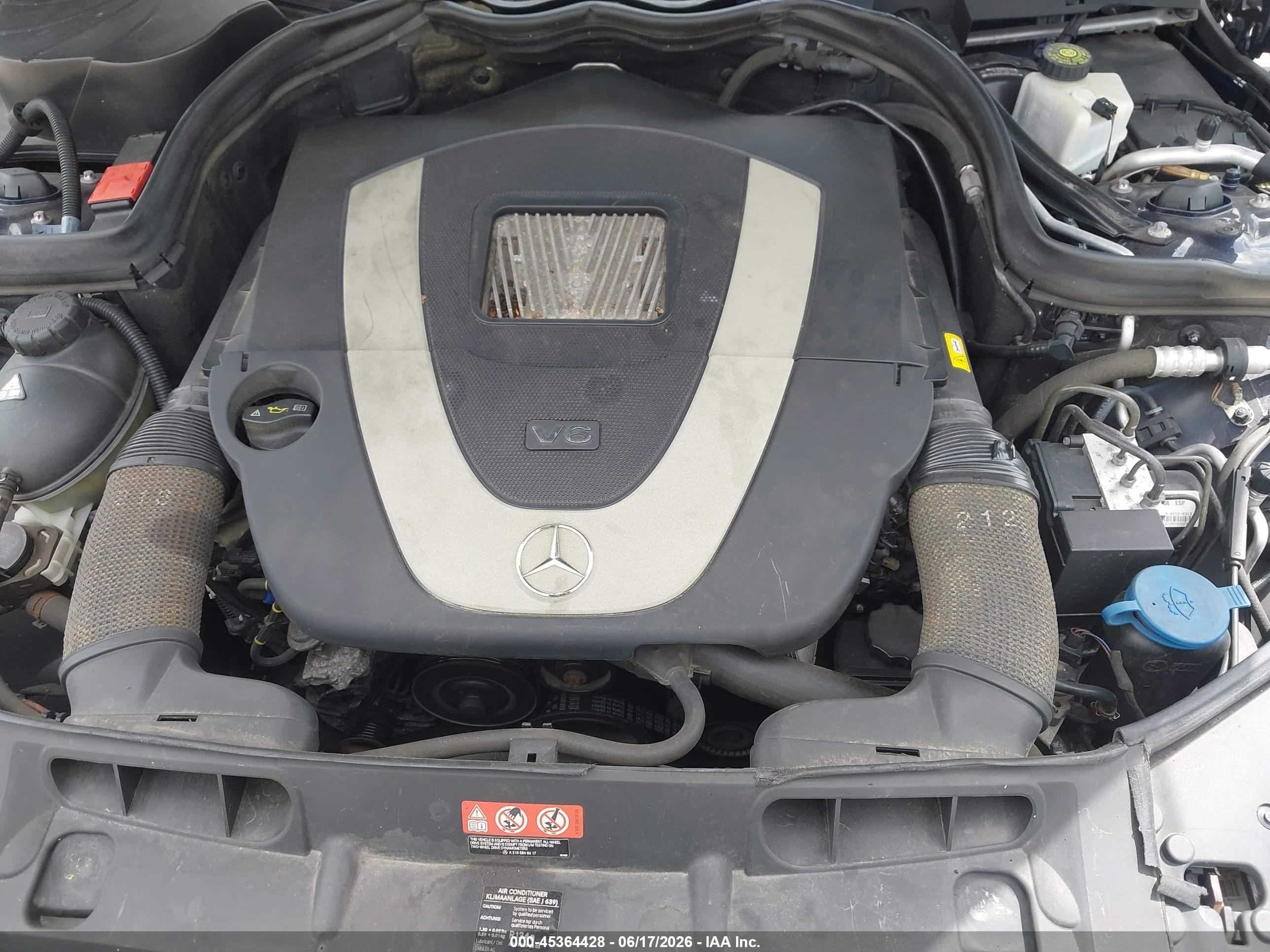 2010 Mercedes-benz C 300 Luxury 4matic/sport 4matic Синий vin: WDDGF8BB7AF400832