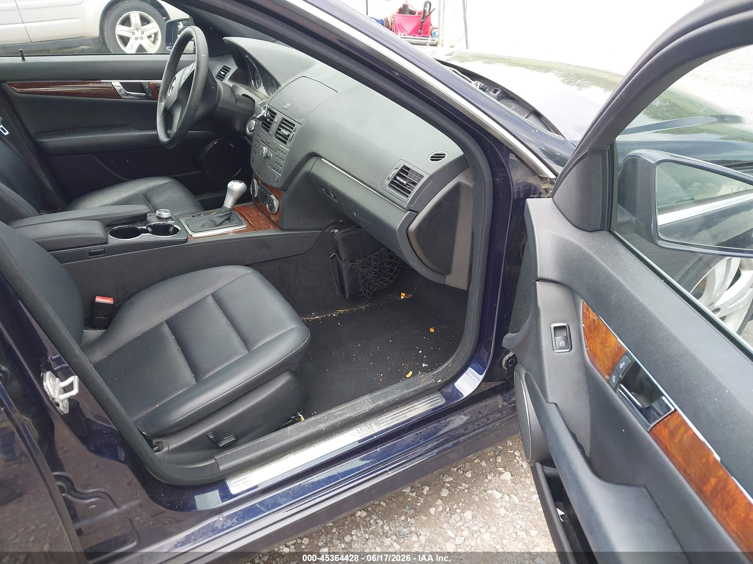 2010 Mercedes-benz C 300 Luxury 4matic/sport 4matic Синий vin: WDDGF8BB7AF400832