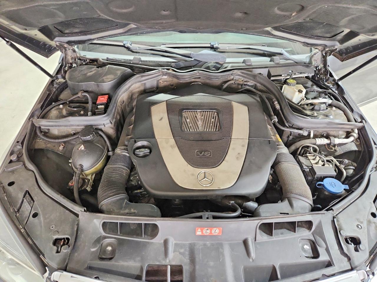 2010 Mercedes-benz C 300 4matic Gray vin: WDDGF8BB7AF401673