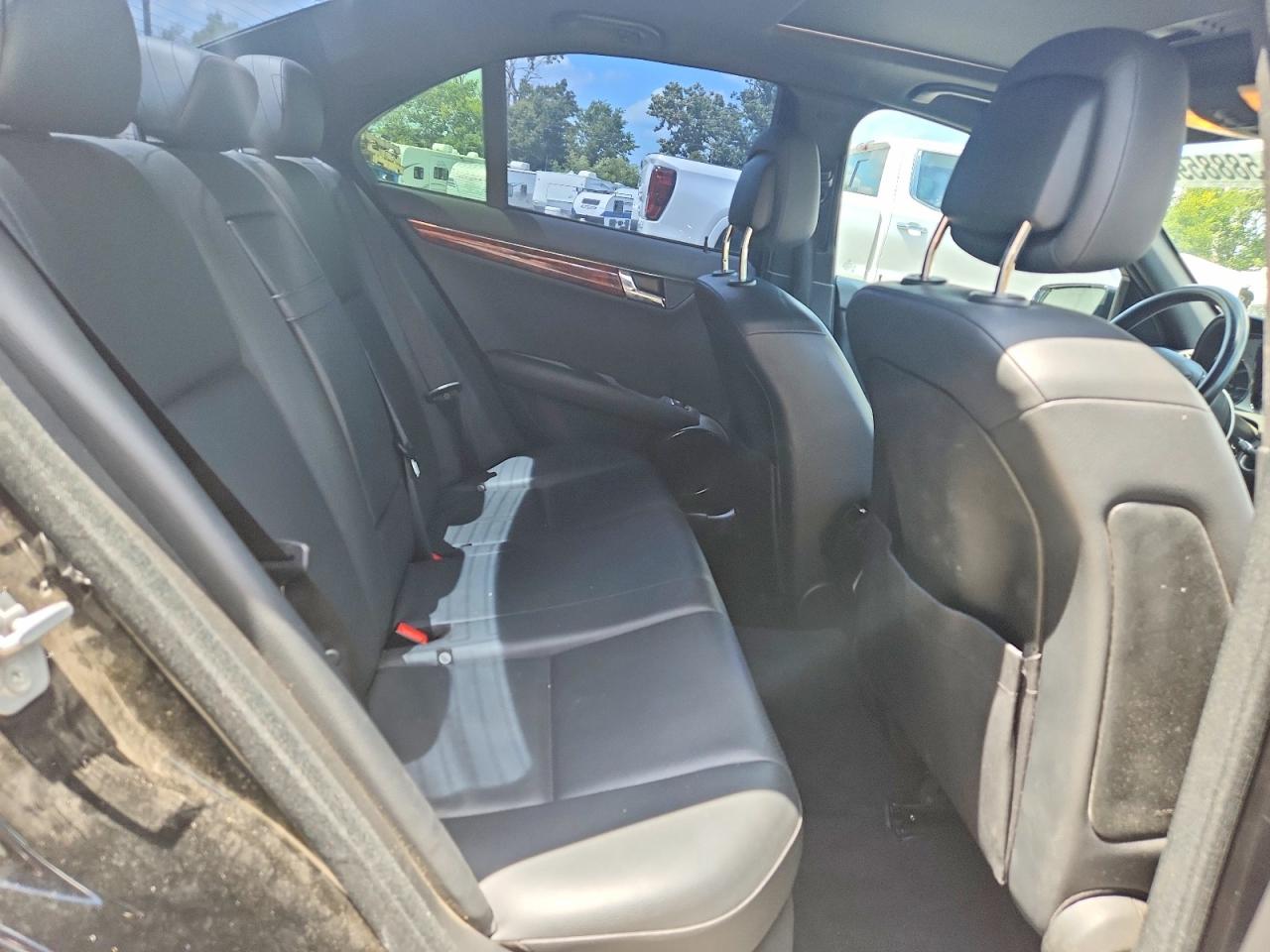 2010 Mercedes-benz C 300 4matic Black vin: WDDGF8BB7AF427237