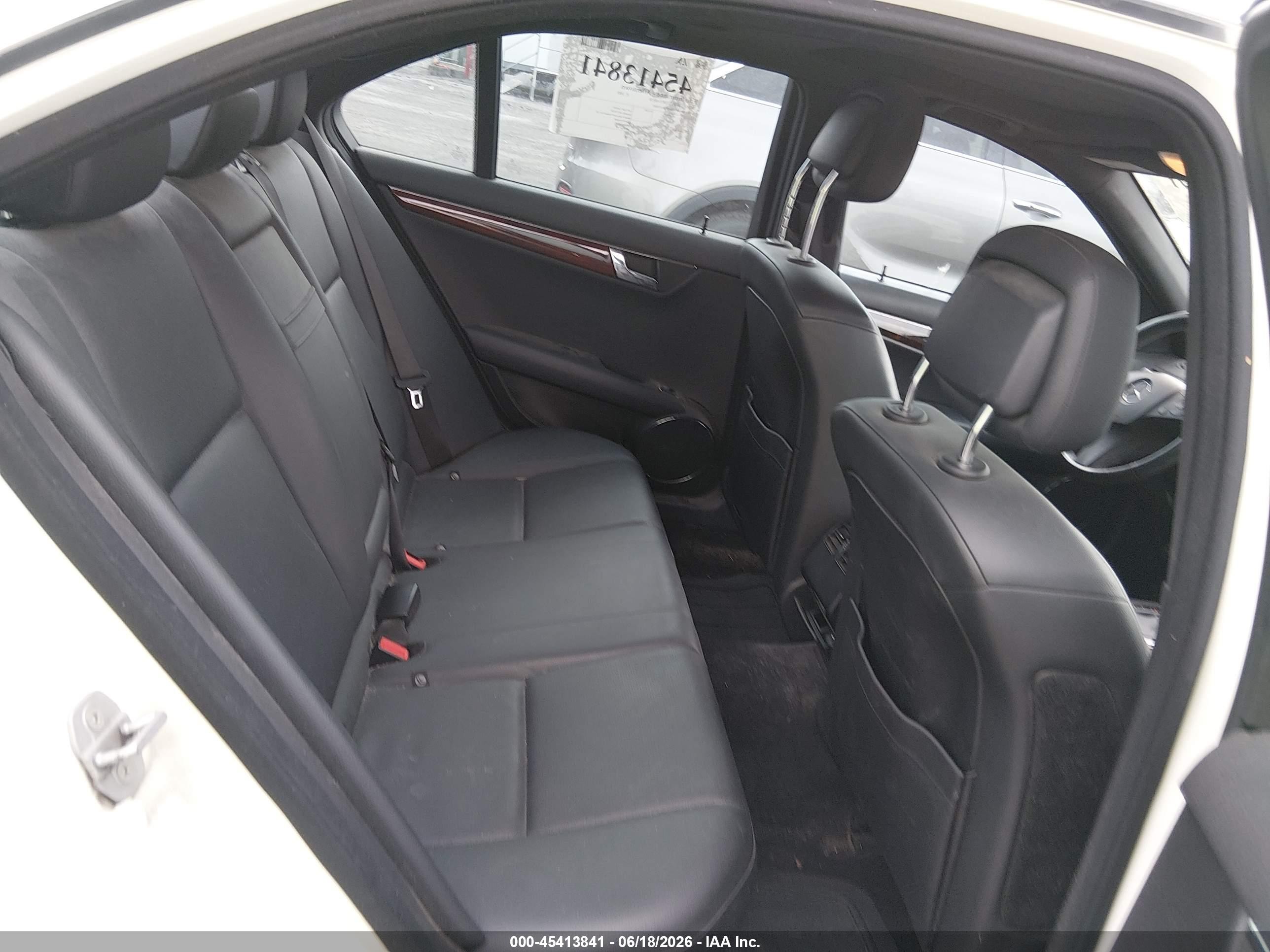 2010 Mercedes-benz C 300 Luxury 4matic/sport 4matic White vin: WDDGF8BB7AF432860