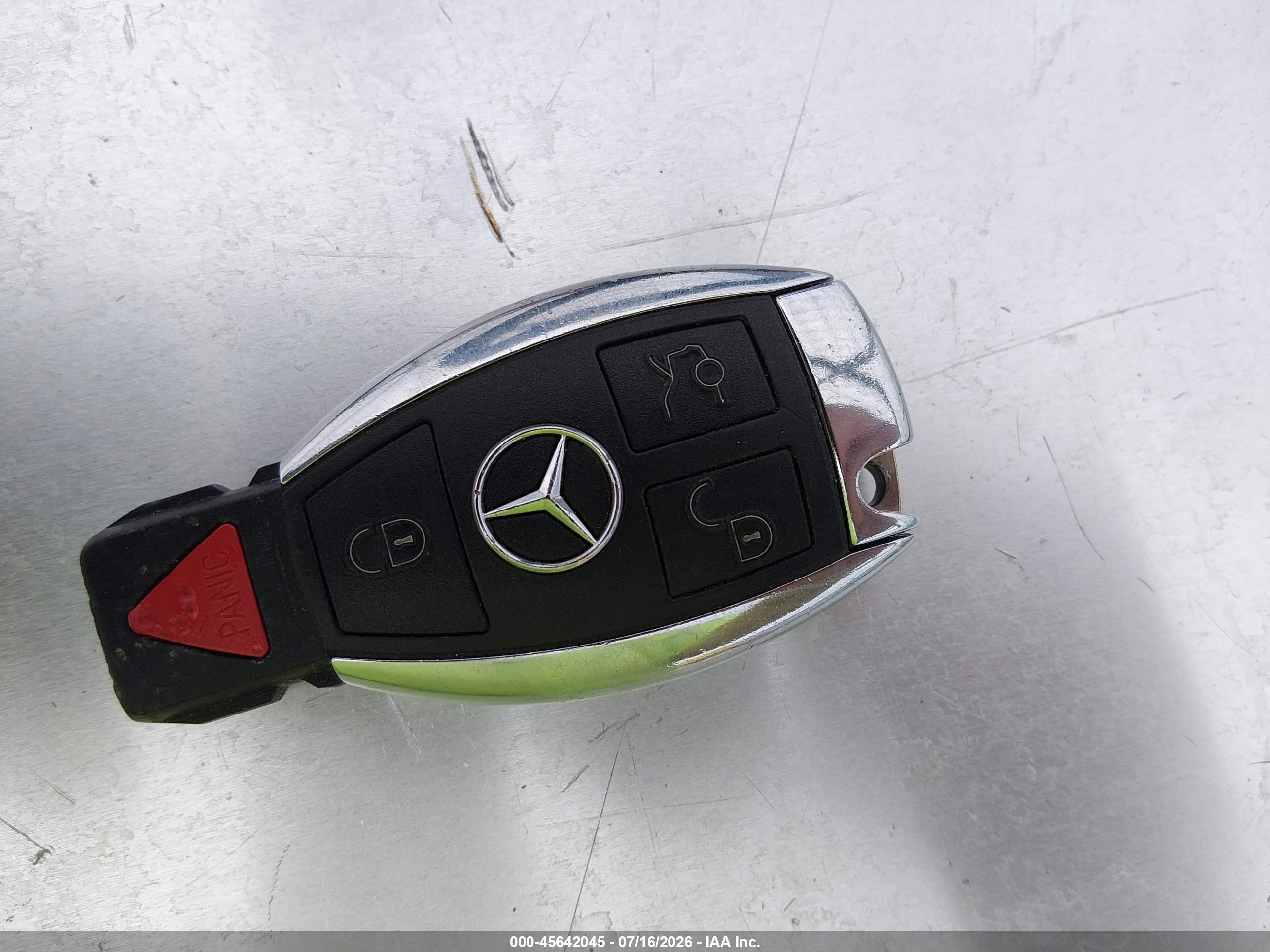 2010 Mercedes-benz C 300 Luxury 4matic Silver vin: WDDGF8BB7AR100335