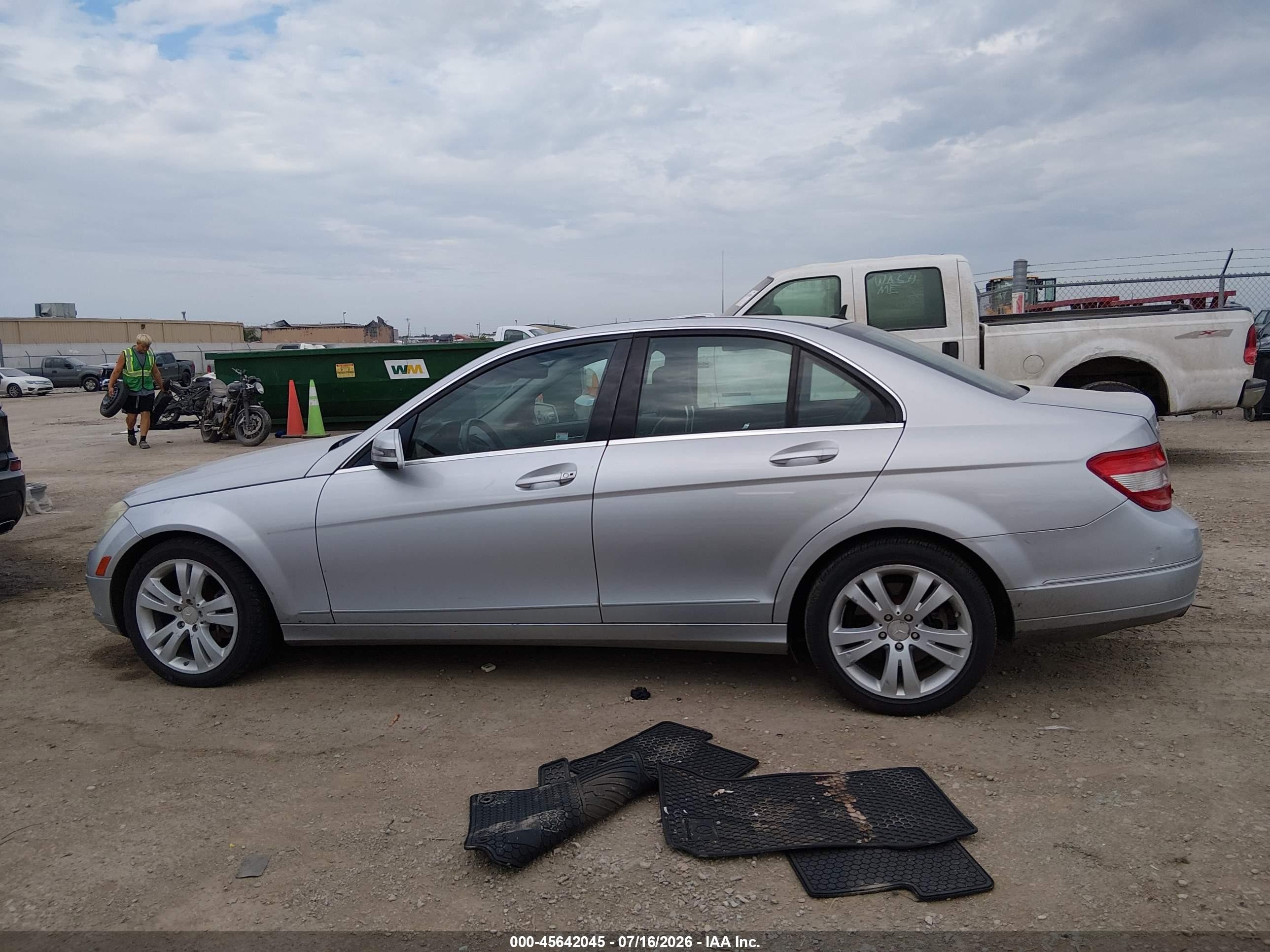 2010 Mercedes-benz C 300 Luxury 4matic Silver vin: WDDGF8BB7AR100335