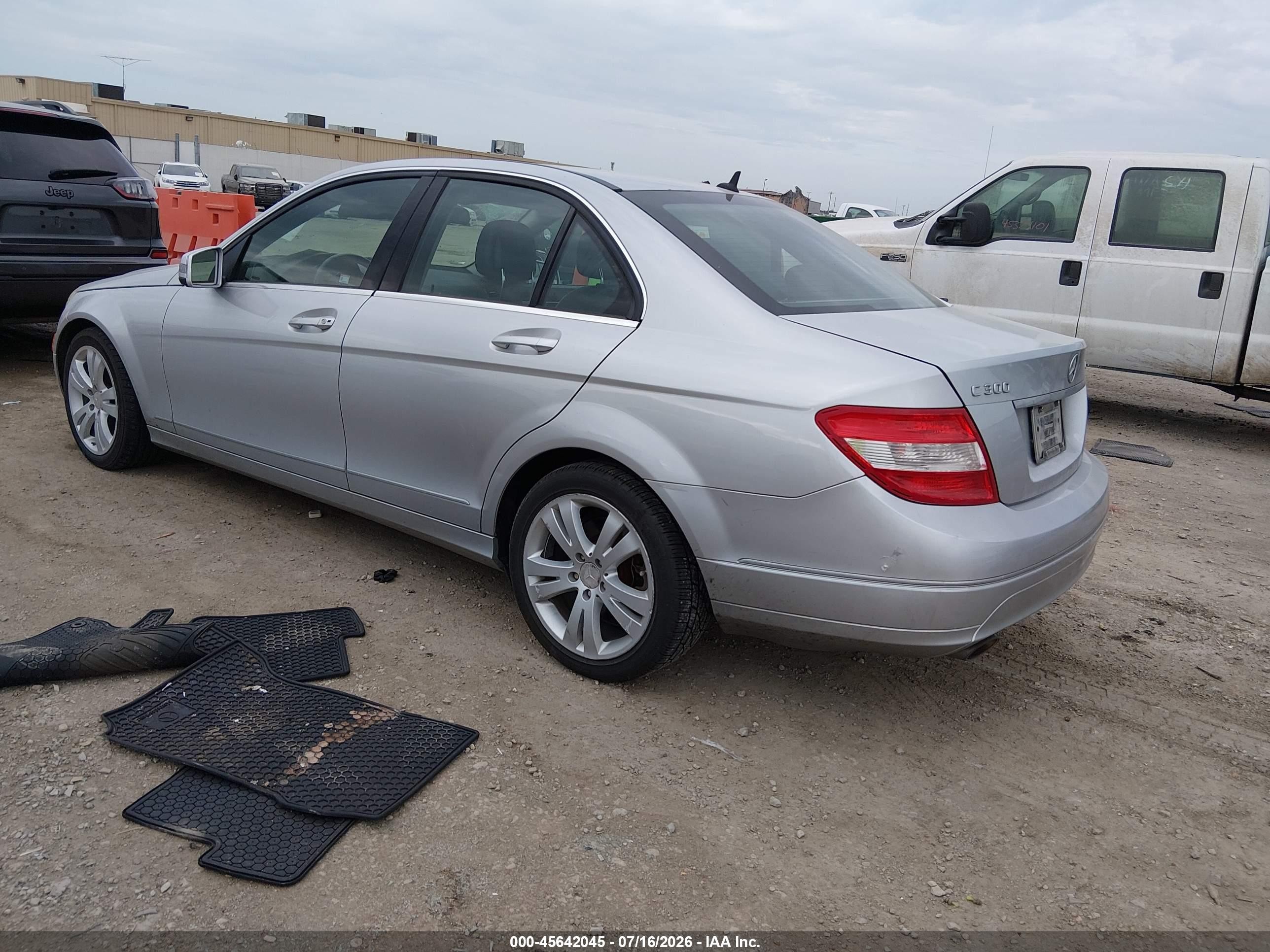 2010 Mercedes-benz C 300 Luxury 4matic Silver vin: WDDGF8BB7AR100335