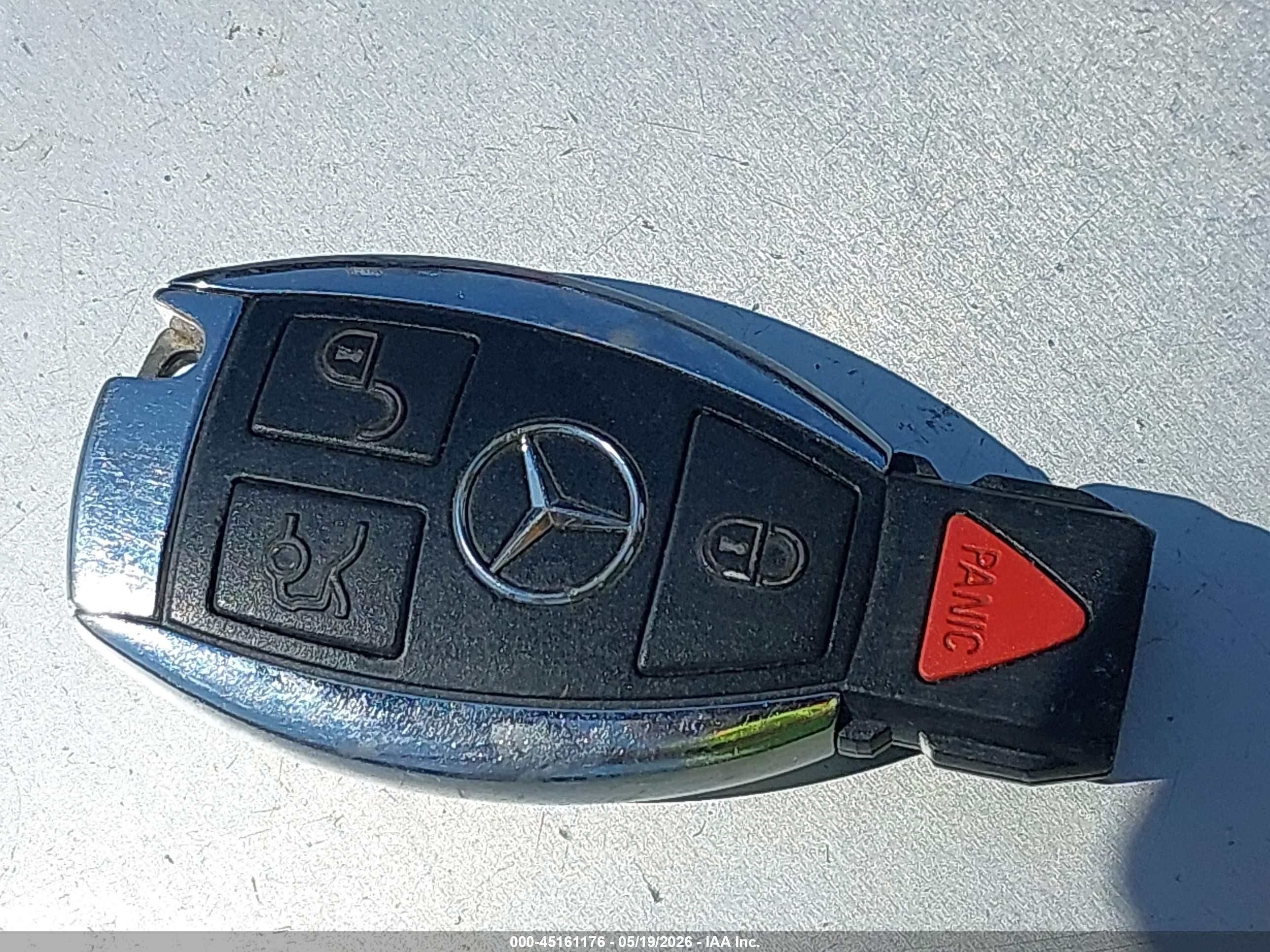 2010 Mercedes-benz C 300 Luxury 4matic/sport 4matic Черный vin: WDDGF8BB7AR104529