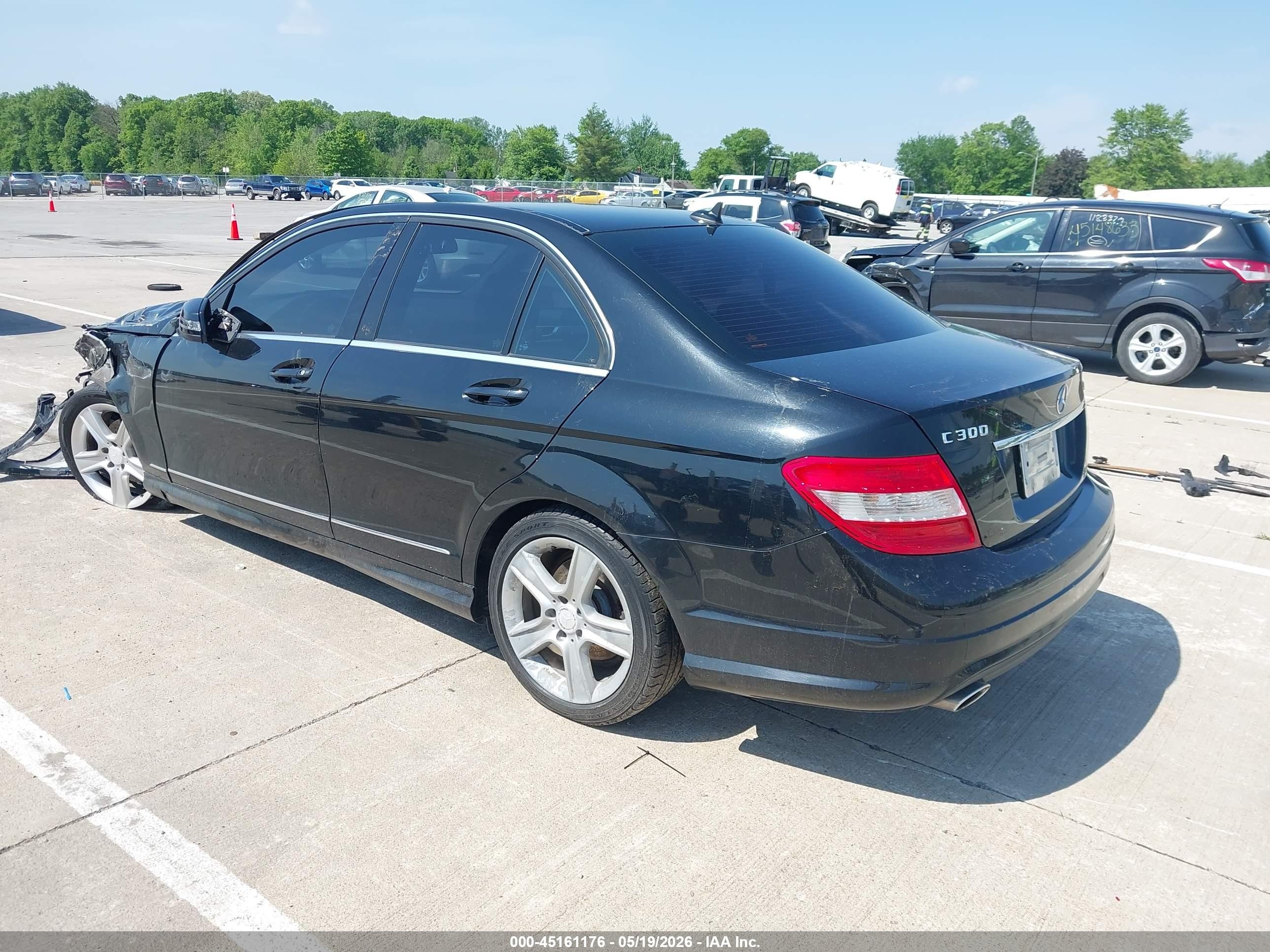 2010 Mercedes-benz C 300 Luxury 4matic/sport 4matic Черный vin: WDDGF8BB7AR104529