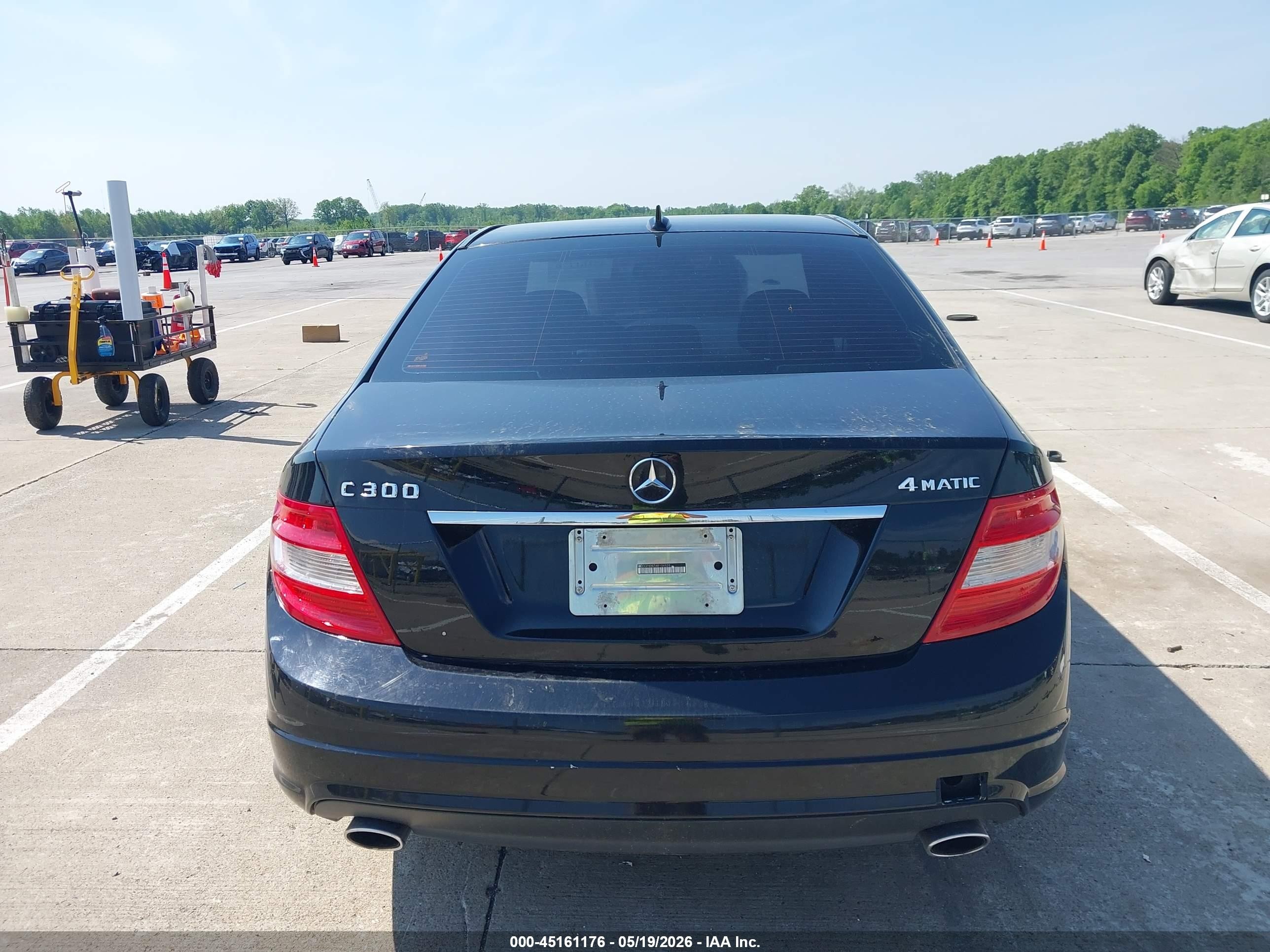2010 Mercedes-benz C 300 Luxury 4matic/sport 4matic Черный vin: WDDGF8BB7AR104529
