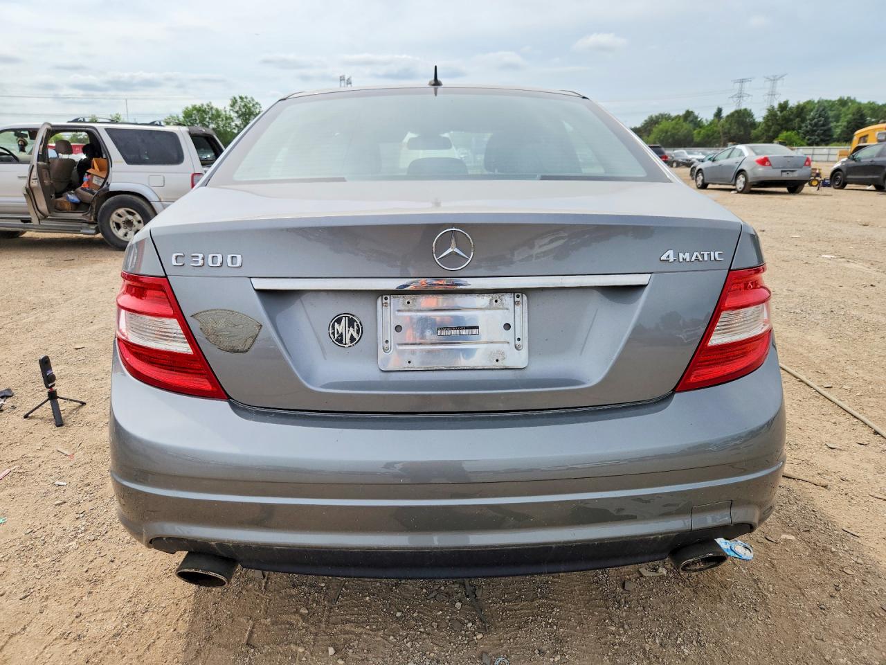 2011 Mercedes-benz C 300 4matic Silver vin: WDDGF8BB7BR133630