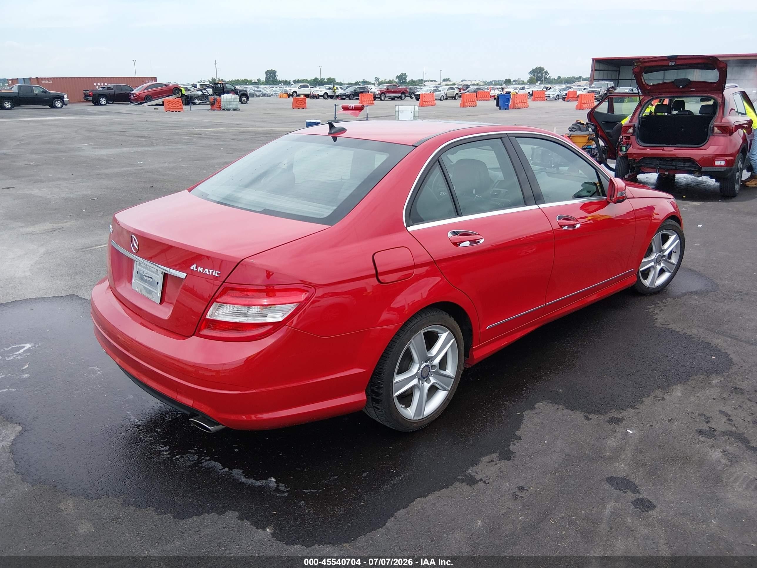 2011 Mercedes-benz C 300 Luxury 4matic/sport 4matic Red vin: WDDGF8BB7BR157264