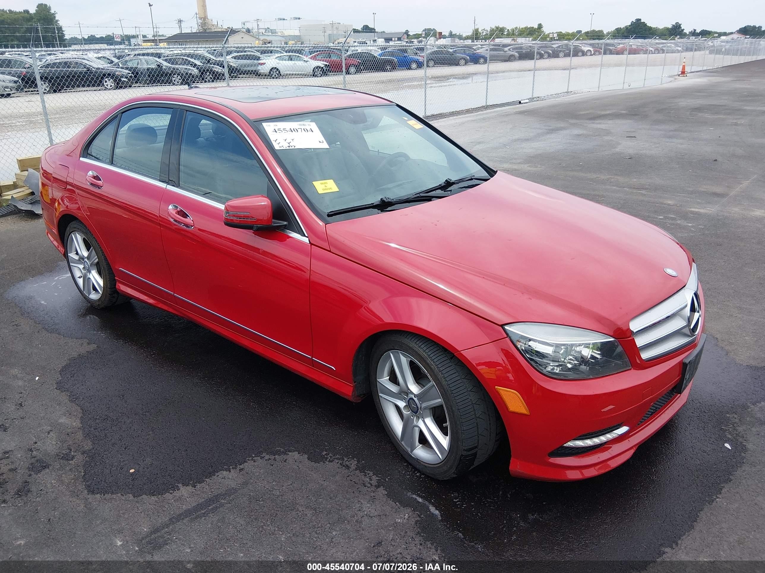 2011 Mercedes-benz C 300 Luxury 4matic/sport 4matic Red vin: WDDGF8BB7BR157264