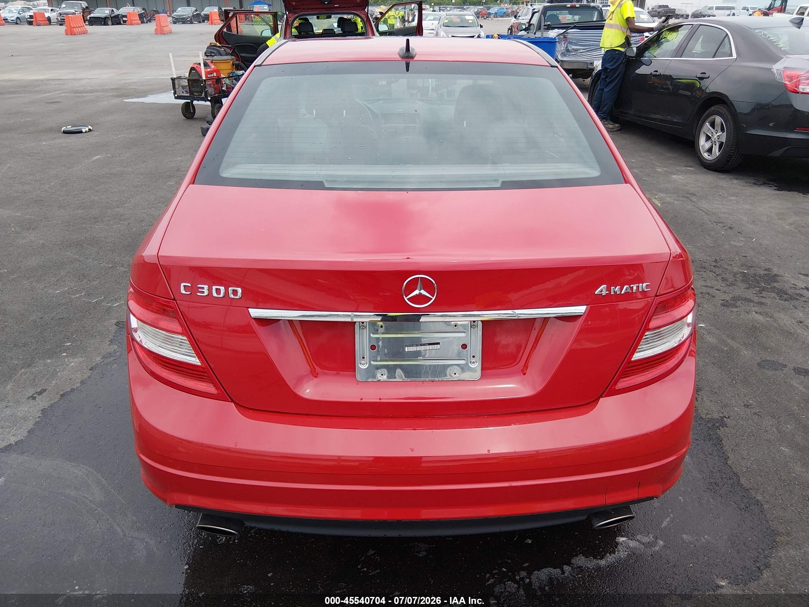 2011 Mercedes-benz C 300 Luxury 4matic/sport 4matic Red vin: WDDGF8BB7BR157264