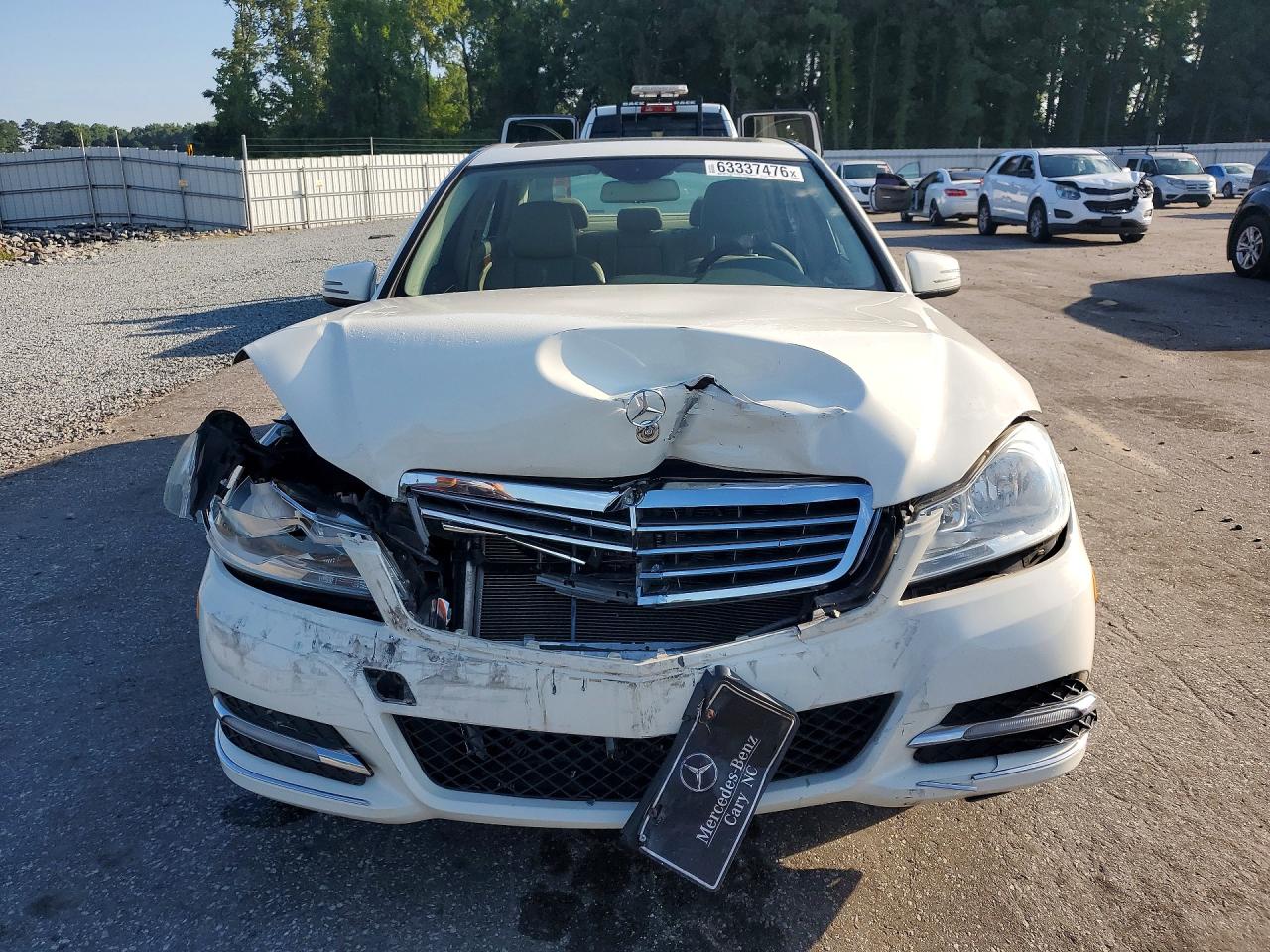 2012 Mercedes-benz C 300 4matic White vin: WDDGF8BB7CA649065