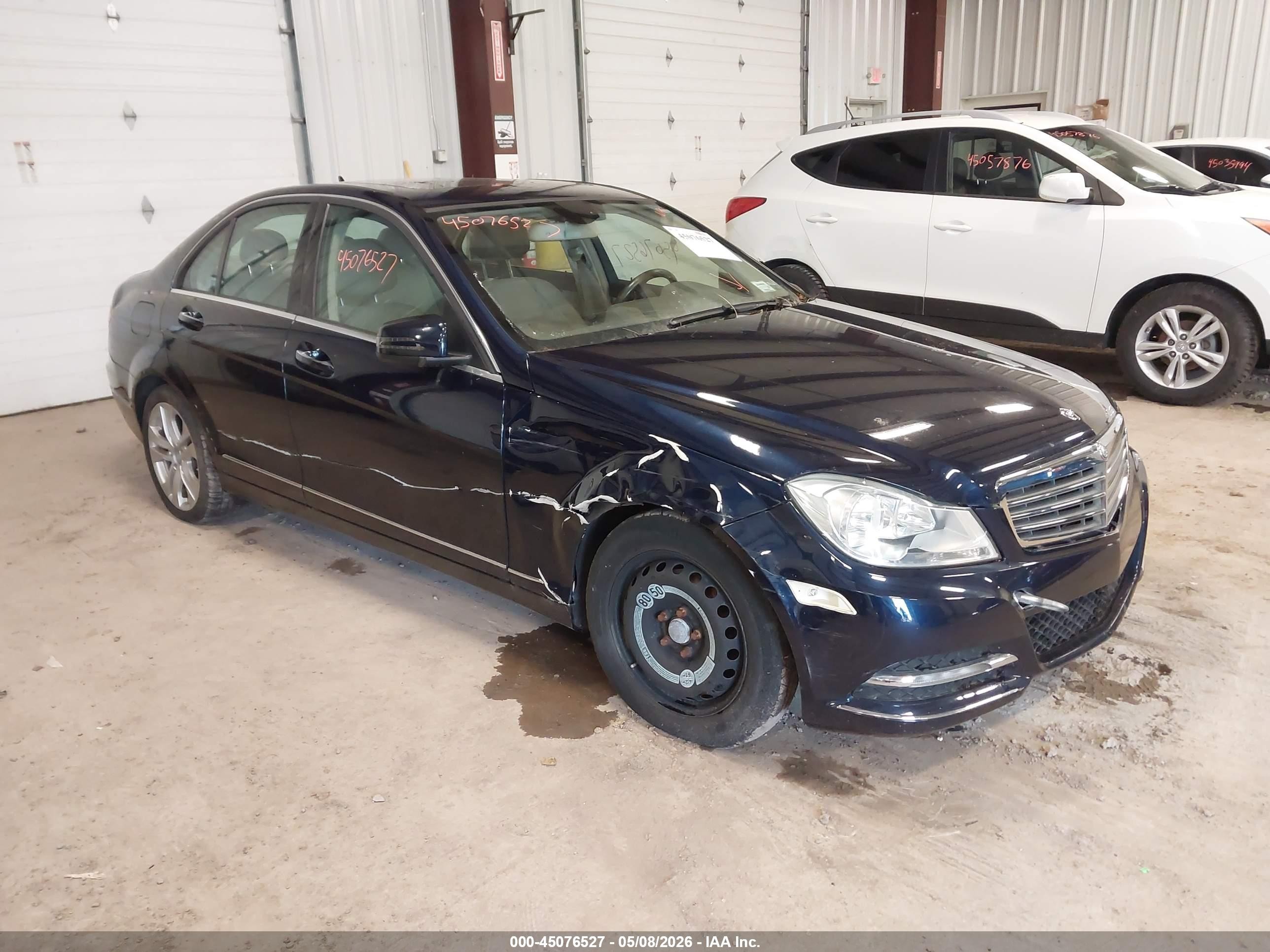 2012 Mercedes-benz C 300 Luxury 4matic Blue vin: WDDGF8BB7CF910343