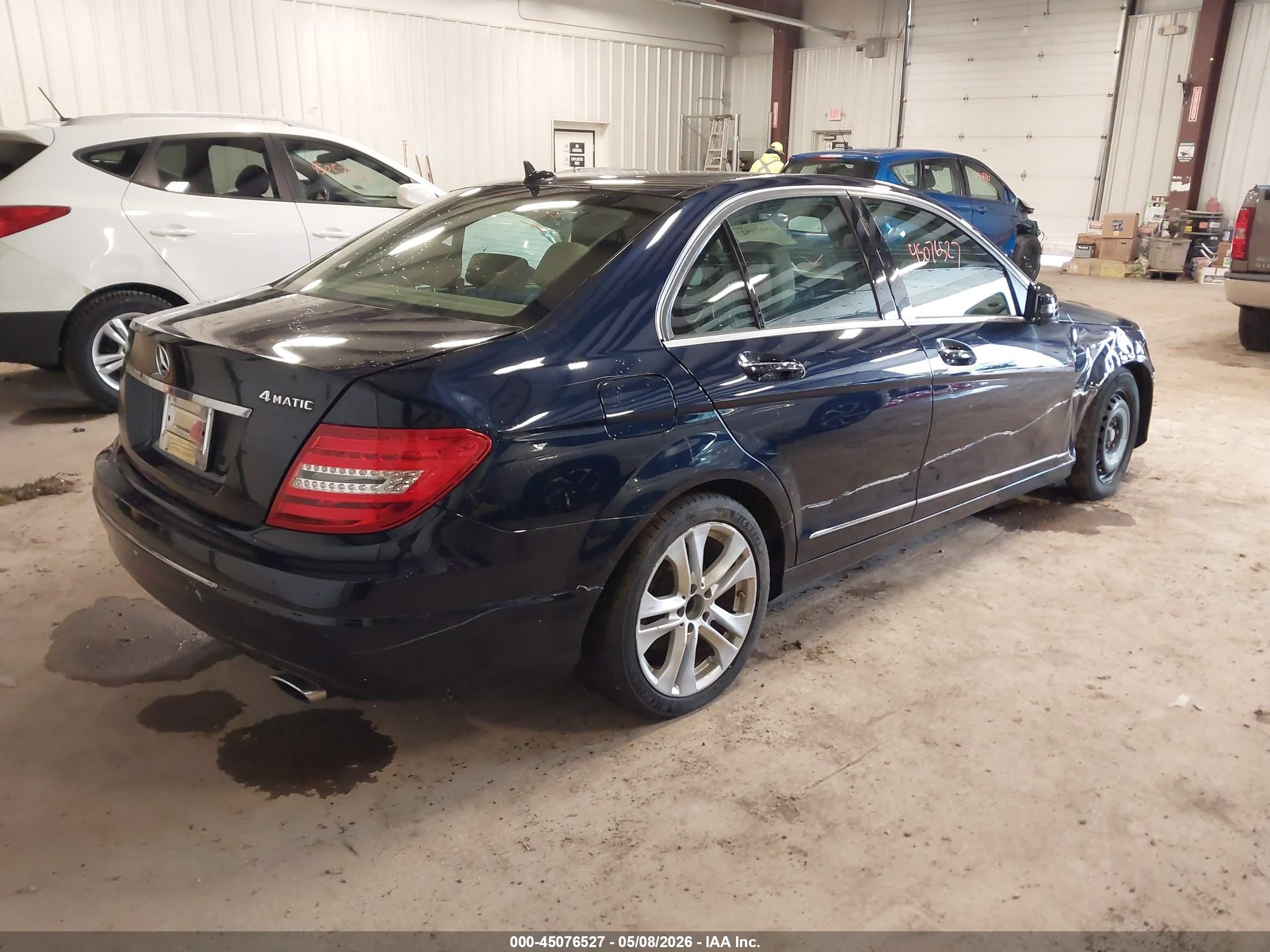2012 Mercedes-benz C 300 Luxury 4matic Blue vin: WDDGF8BB7CF910343