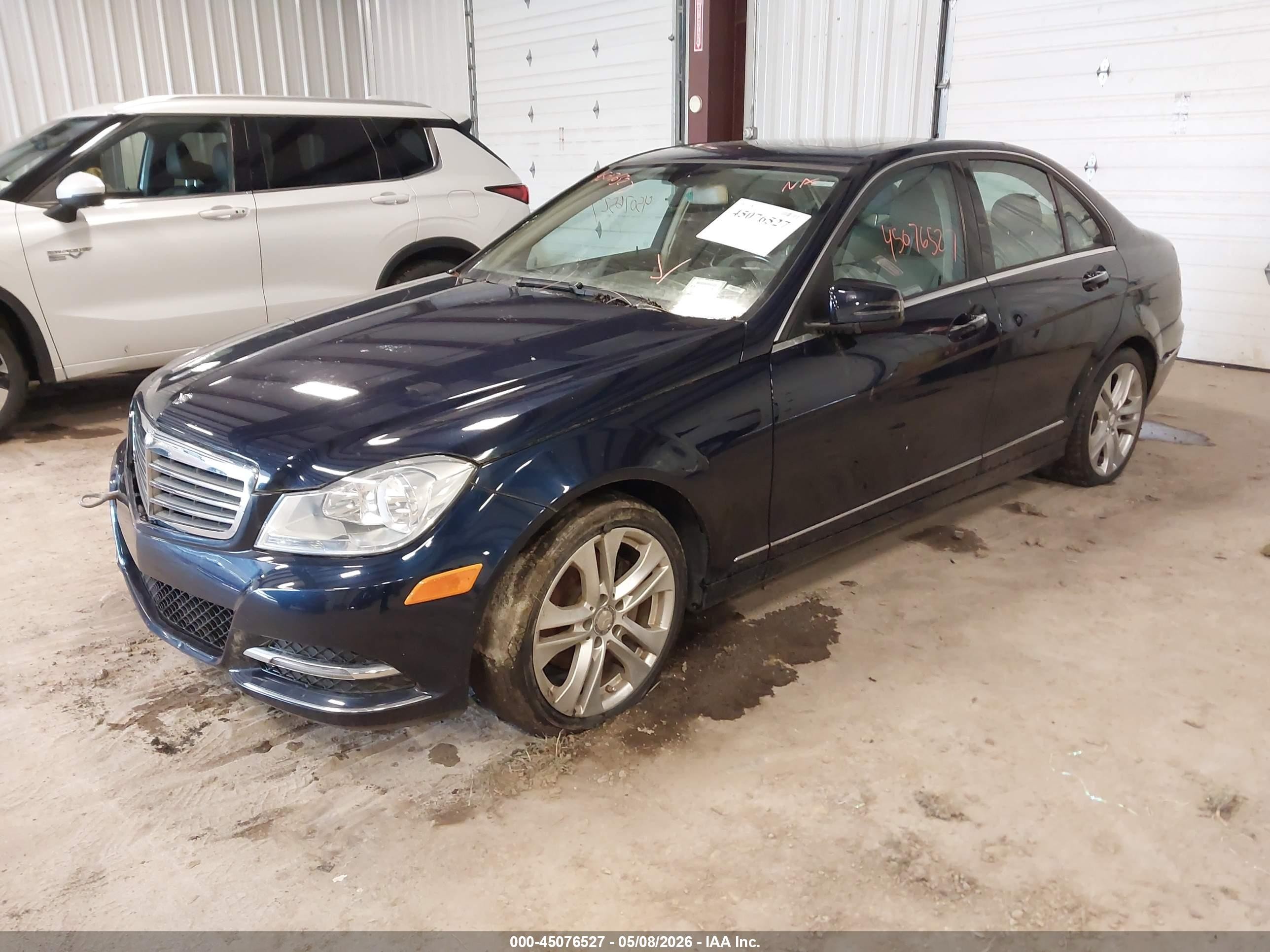 2012 Mercedes-benz C 300 Luxury 4matic Blue vin: WDDGF8BB7CF910343