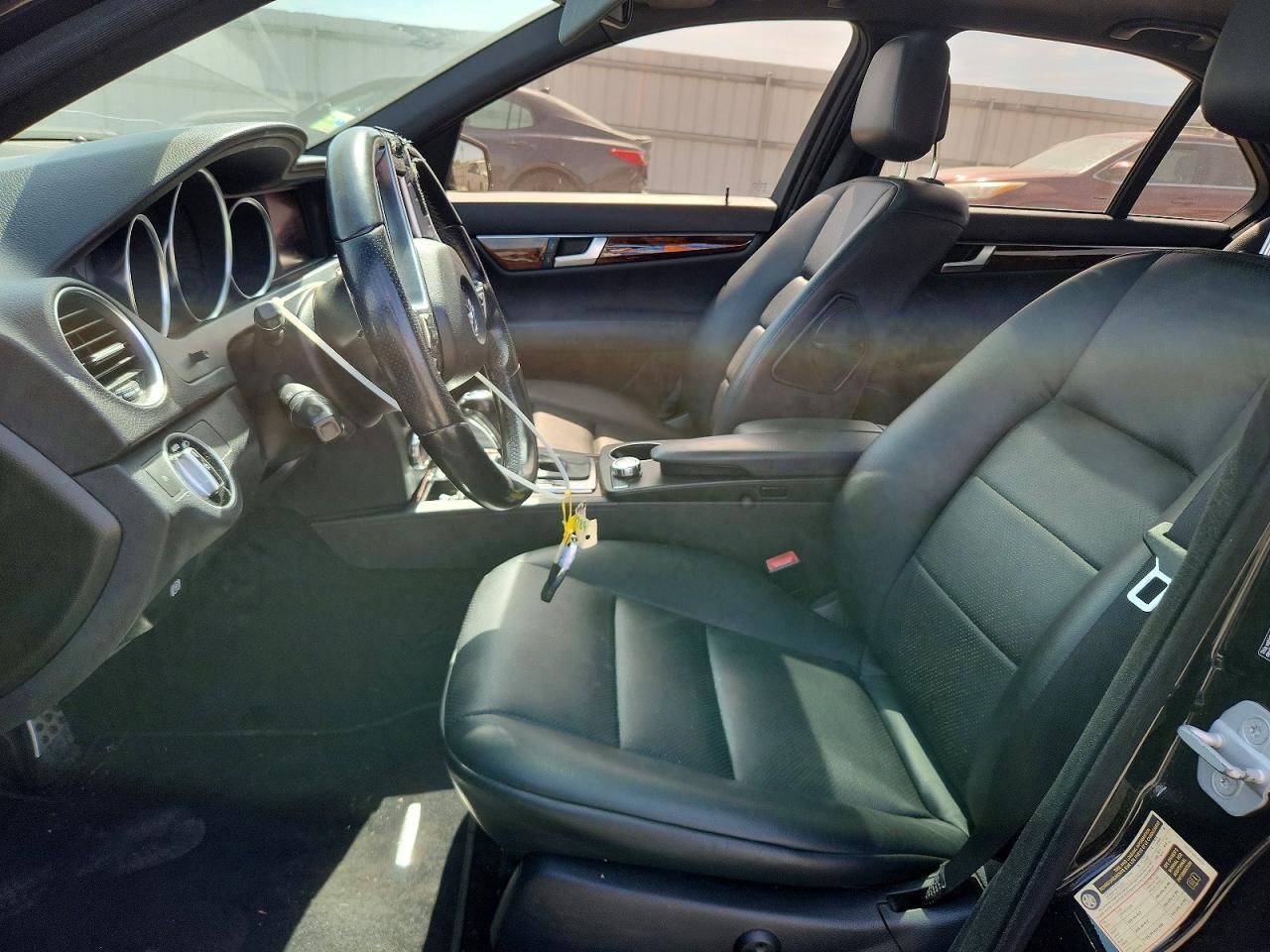 2012 Mercedes-benz C 300 4matic Black vin: WDDGF8BB7CR201443