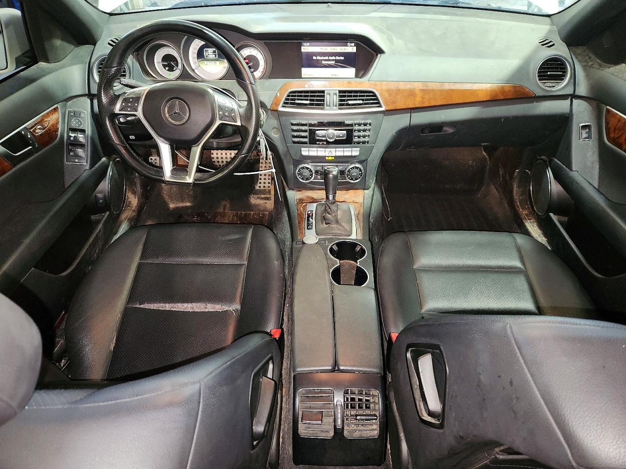 2012 Mercedes-benz C 300 4matic White vin: WDDGF8BB7CR201944