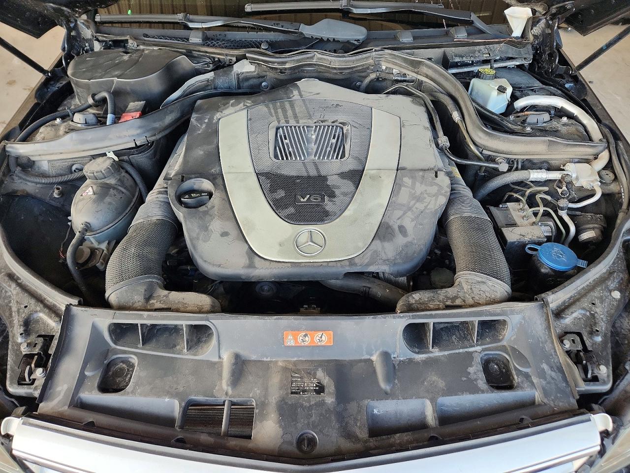 2012 Mercedes-benz C 300 4matic Black vin: WDDGF8BB7CR205332