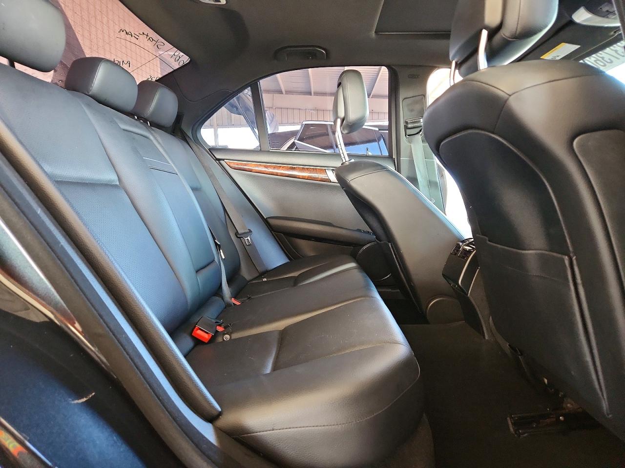 2012 Mercedes-benz C 300 4matic Black vin: WDDGF8BB7CR205332