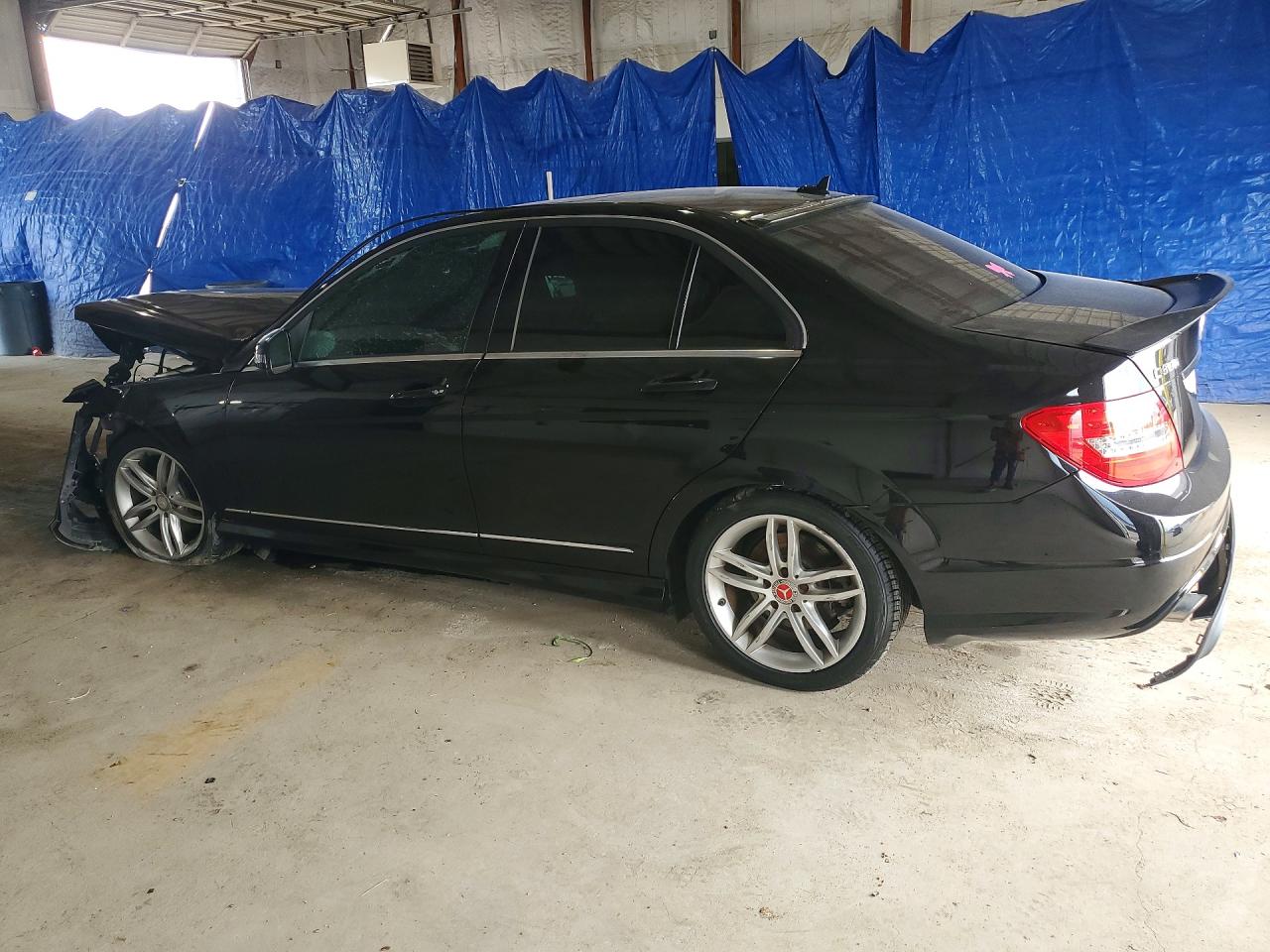 2012 Mercedes-benz C 300 4matic Black vin: WDDGF8BB7CR212765