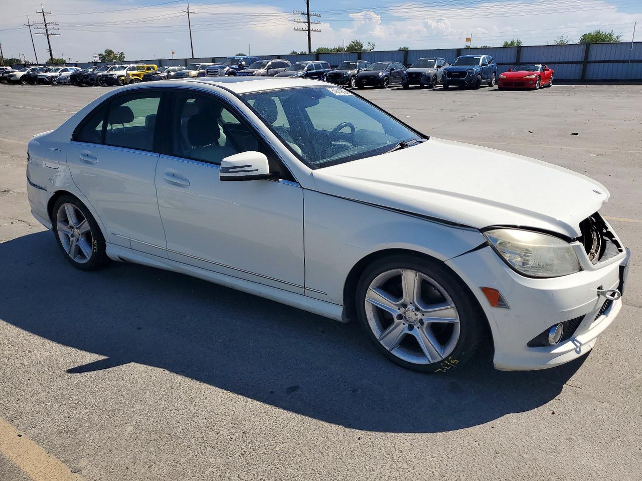 2010 Mercedes-benz C 300 4matic Белый vin: WDDGF8BB8AF384964