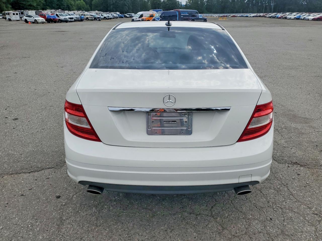 2010 Mercedes-benz C 300 4matic White vin: WDDGF8BB8AF420491