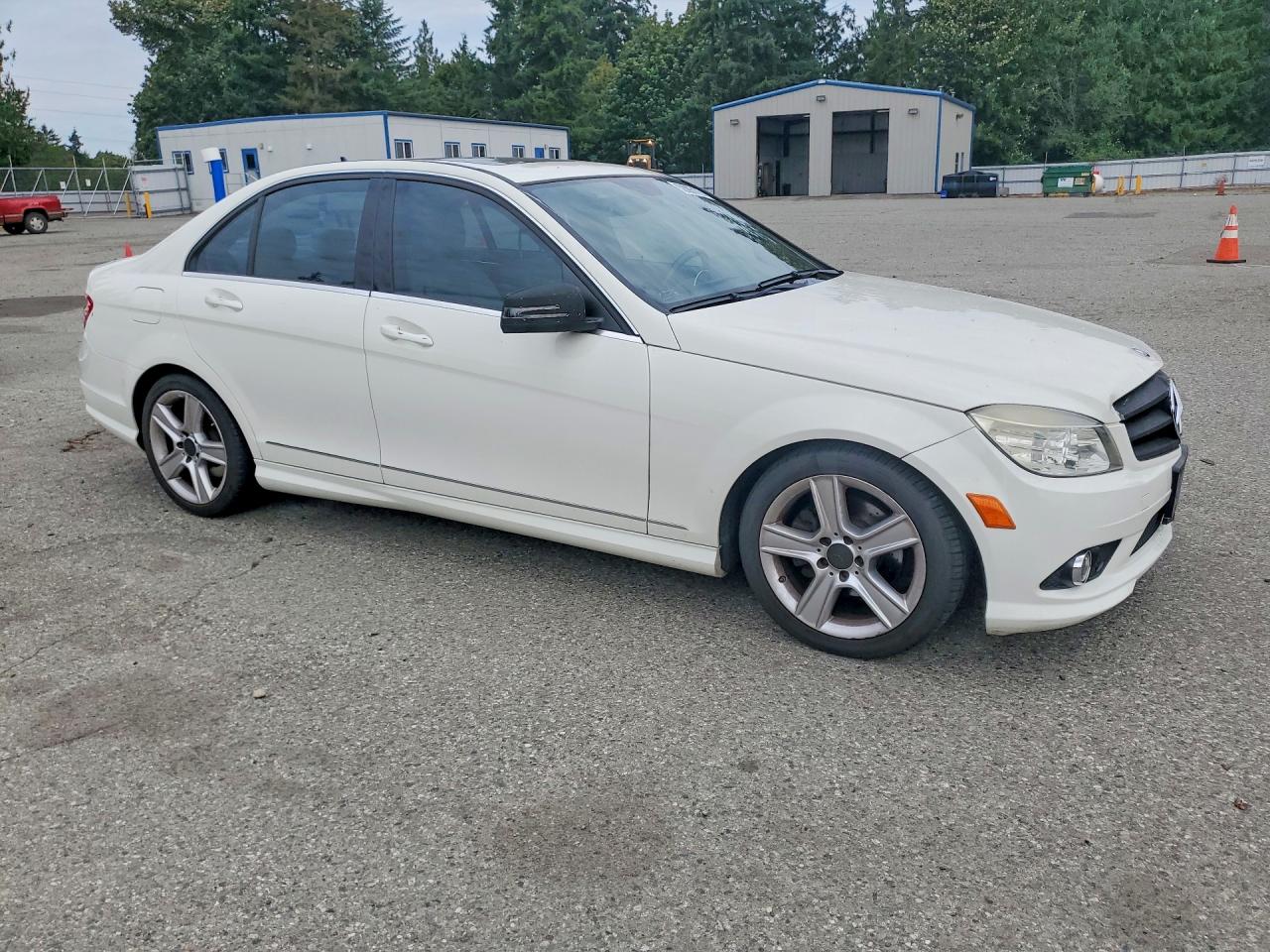 2010 Mercedes-benz C 300 4matic White vin: WDDGF8BB8AF420491