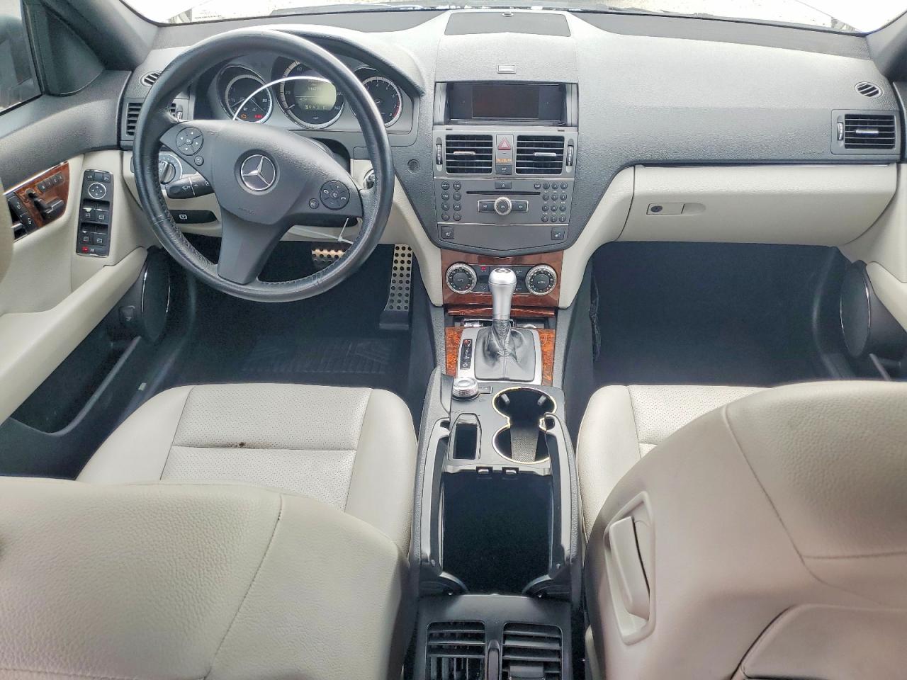 2010 Mercedes-benz C 300 4matic White vin: WDDGF8BB8AF420491