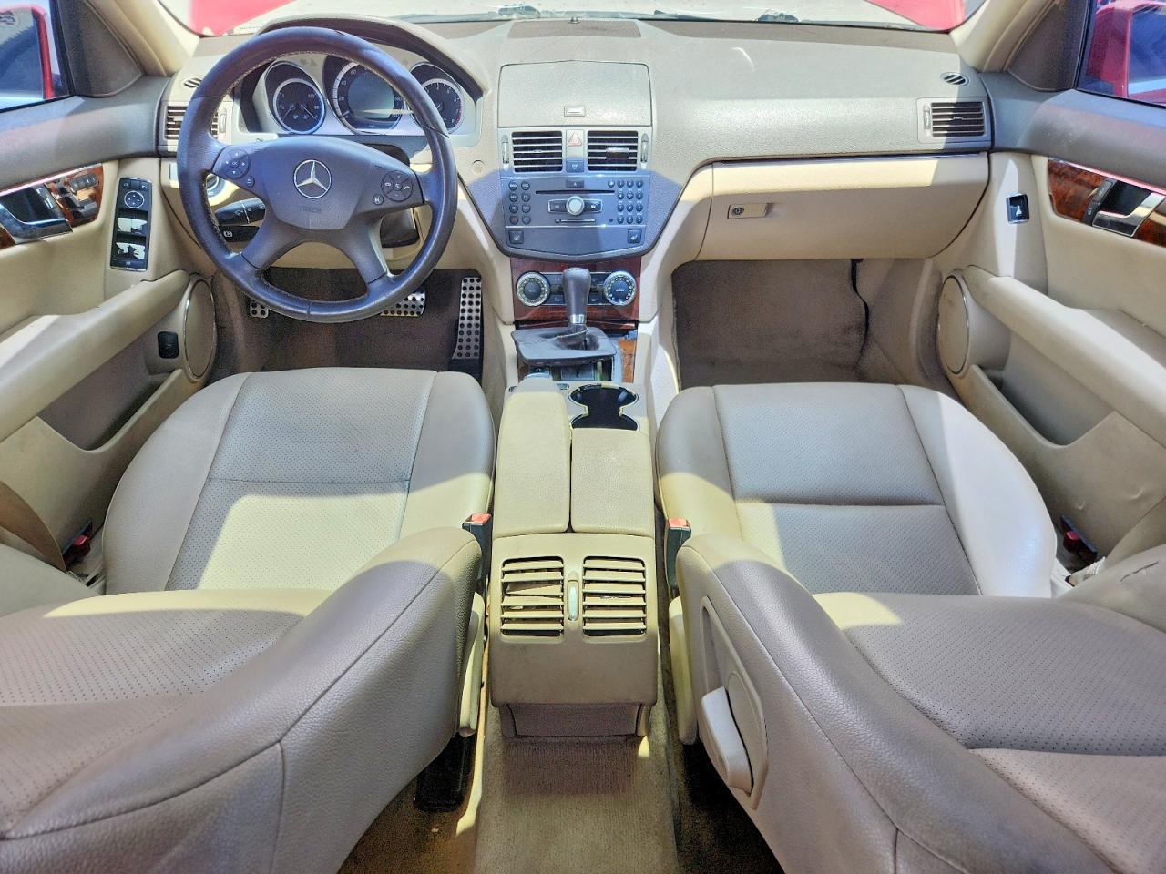 2010 Mercedes-benz C 300 4matic Красный vin: WDDGF8BB8AR107231
