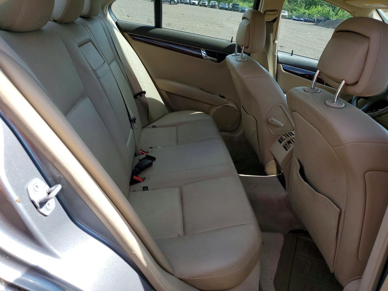 2010 Mercedes-benz C 300 4matic Silver vin: WDDGF8BB8AR120495