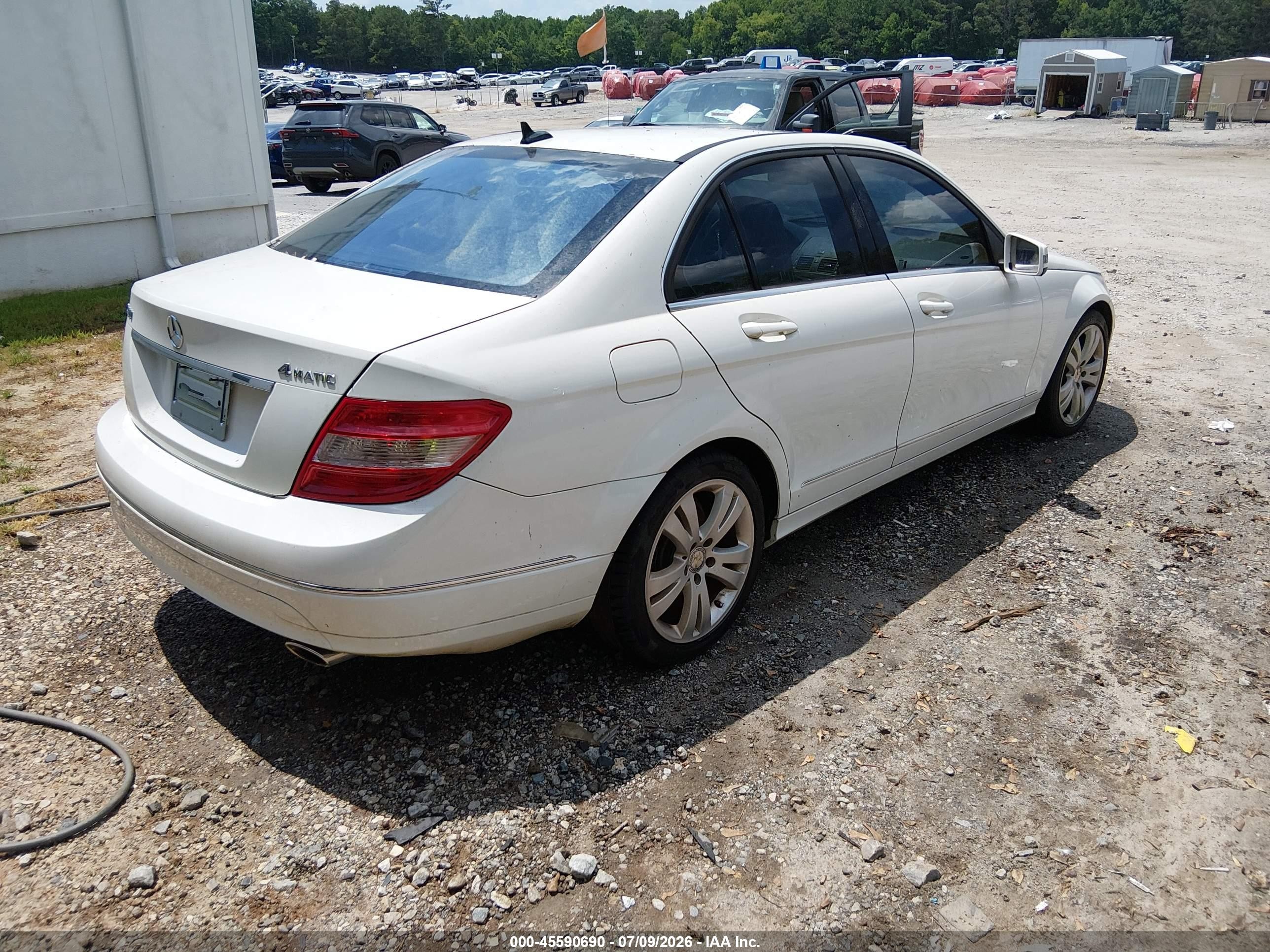 2010 Mercedes-benz C 300 Luxury 4matic/sport 4matic White vin: WDDGF8BB8AR126152