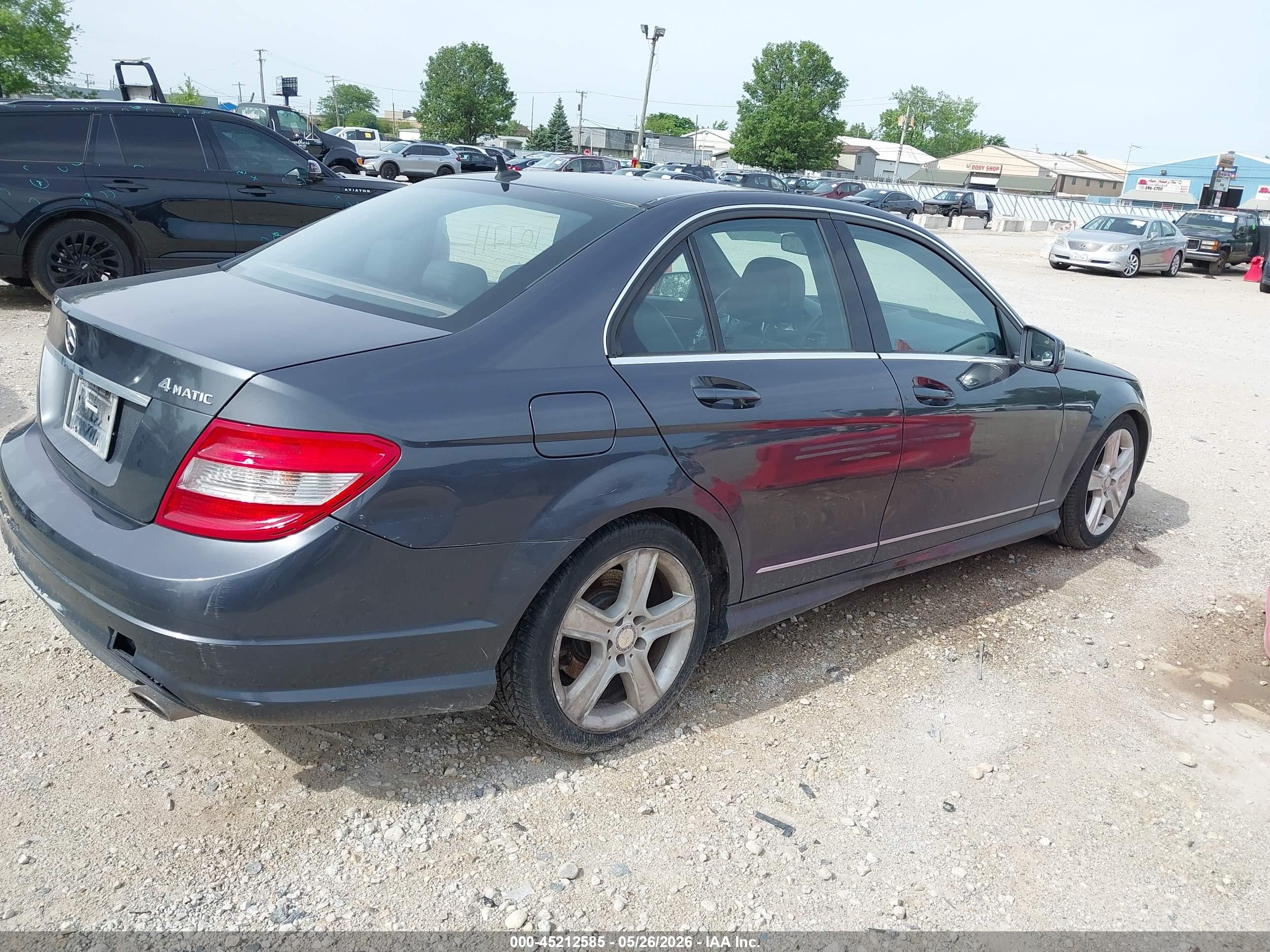2010 Mercedes-benz C 300   Gray vin: WDDGF8BB8AR126801