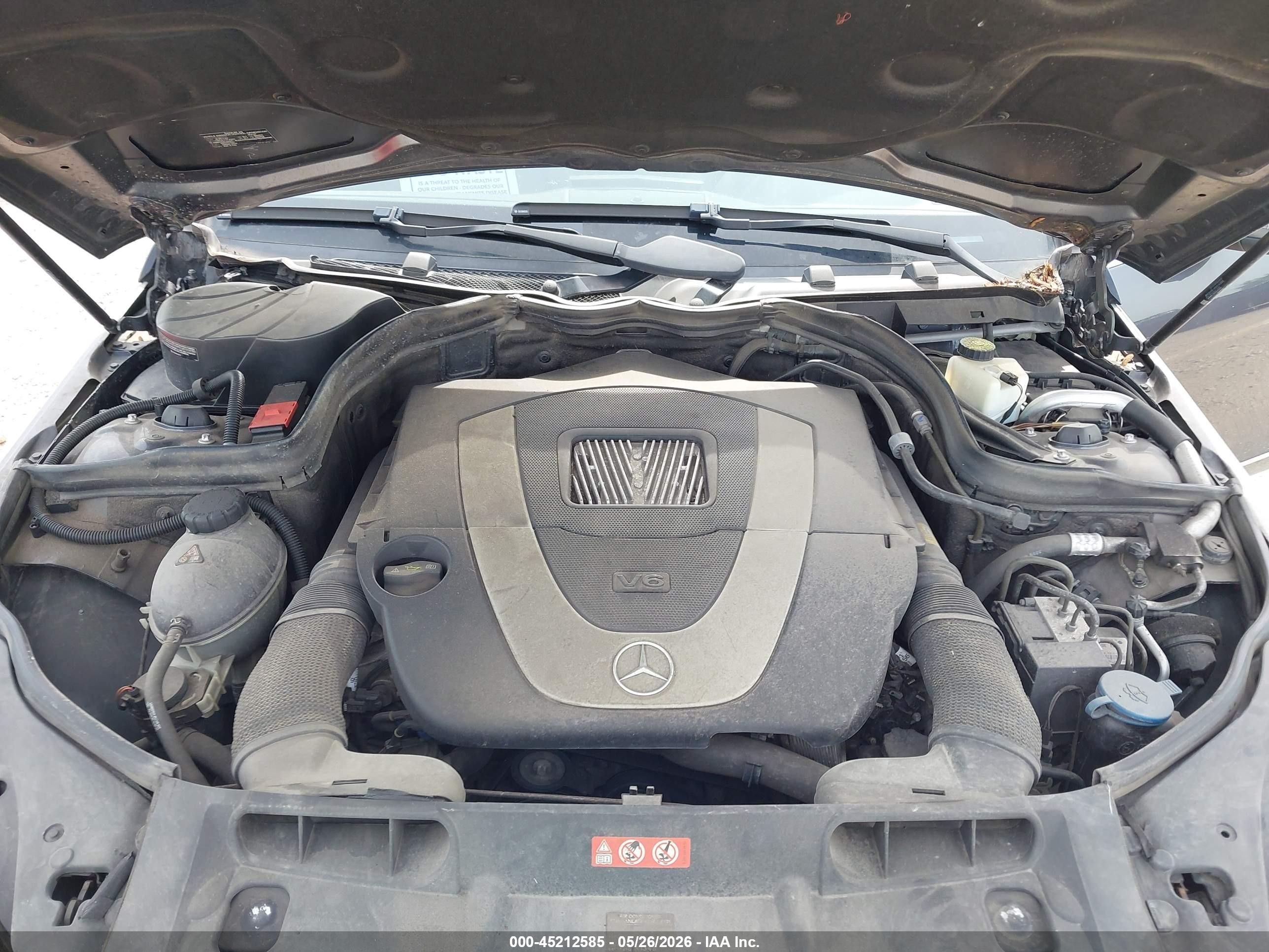 2010 Mercedes-benz C 300   Gray vin: WDDGF8BB8AR126801