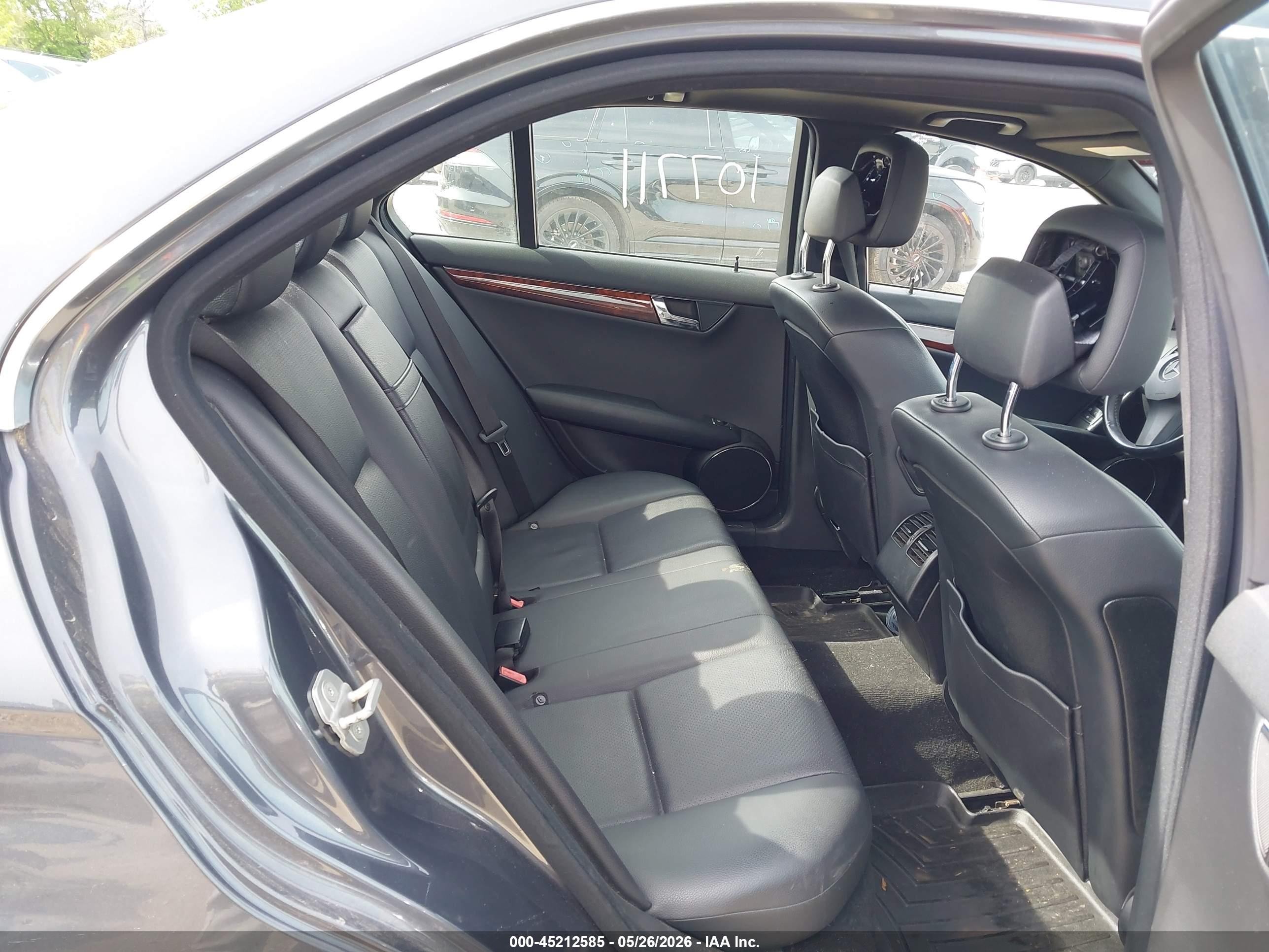 2010 Mercedes-benz C 300   Gray vin: WDDGF8BB8AR126801