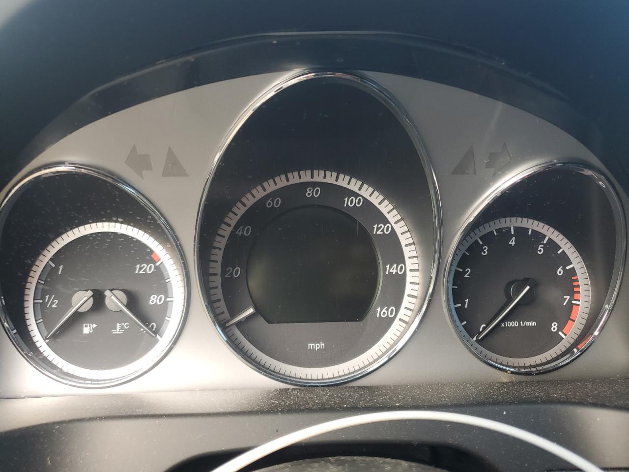 2011 Mercedes-benz C 300 4matic White vin: WDDGF8BB8BR133913