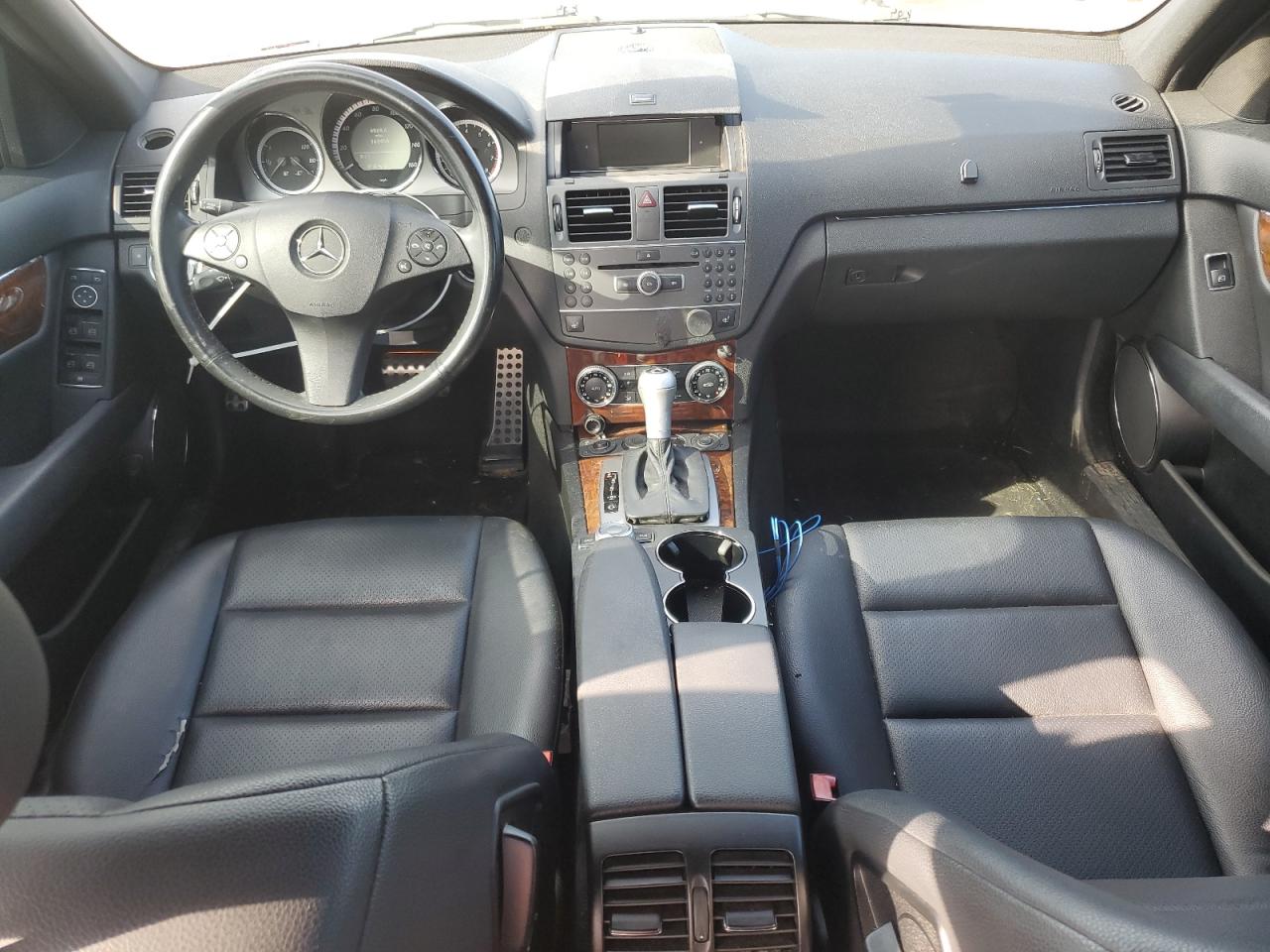 2011 Mercedes-benz C 300 4matic White vin: WDDGF8BB8BR133913