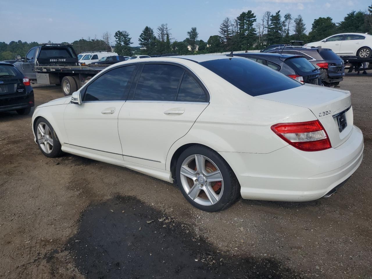 2011 Mercedes-benz C 300 4matic White vin: WDDGF8BB8BR133913