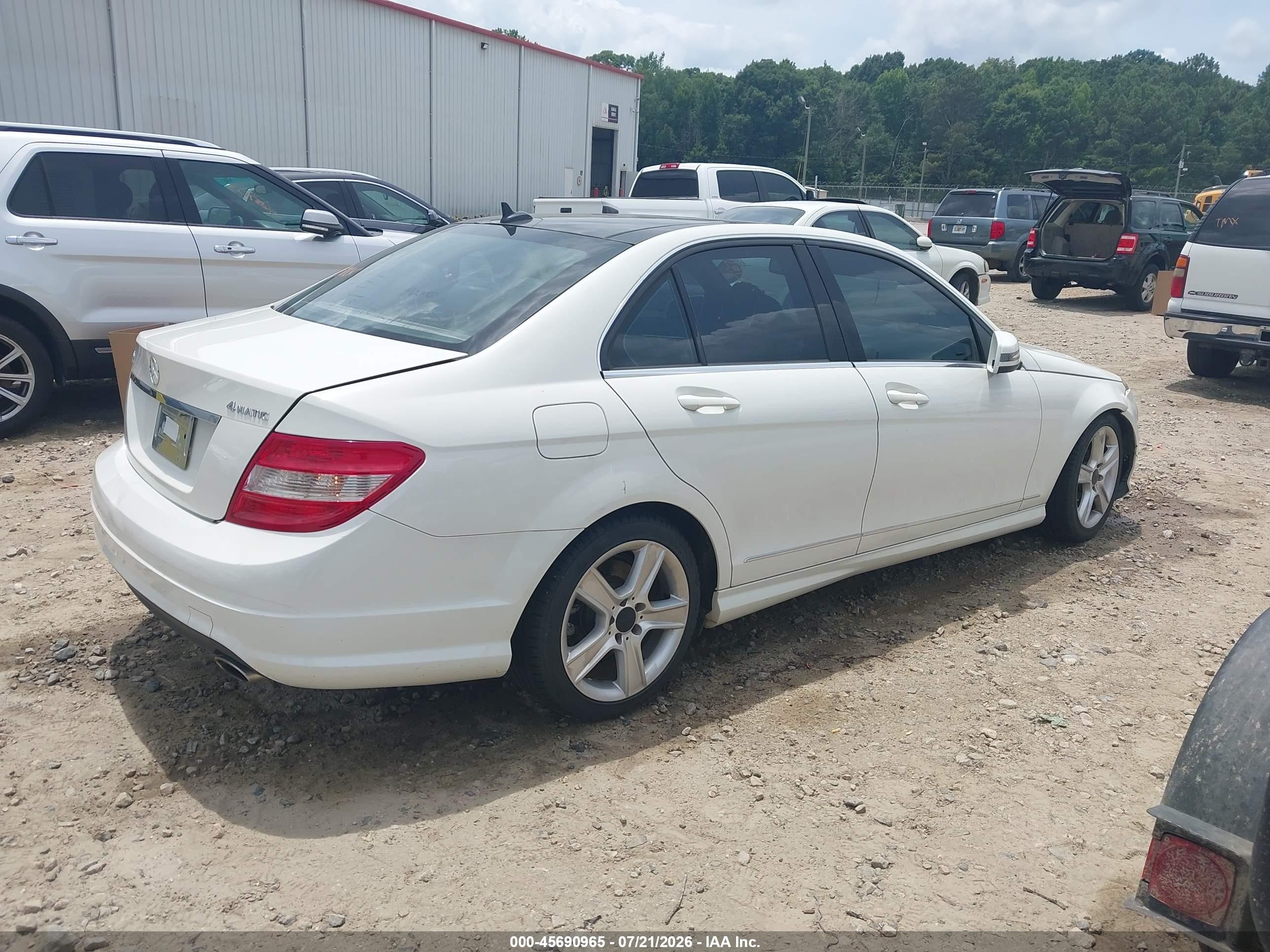 2011 Mercedes-benz C 300 Sport 4matic Burgundy vin: WDDGF8BB8BR141574